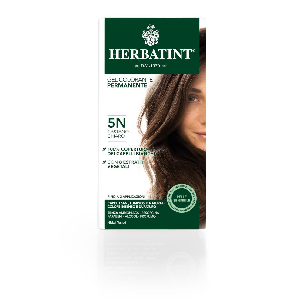 HERBATINT® 5N, tinta per capelli castano chiaro. Confezione con immagine del prodotto e donna. Scritta: 5N, castano chiaro.