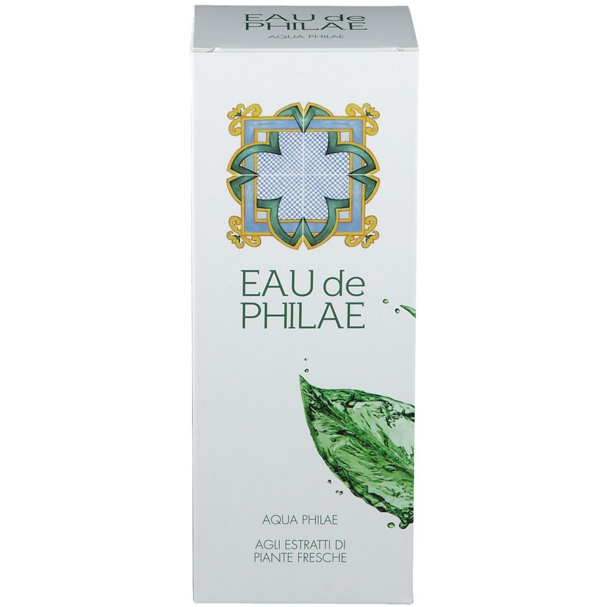 Weiße Verpackung mit Aufdruck. Oben steht "EAU de PHILAE". Darunter "AQUA PHILAE". Daneben eine grüne Blatt-Illustration.