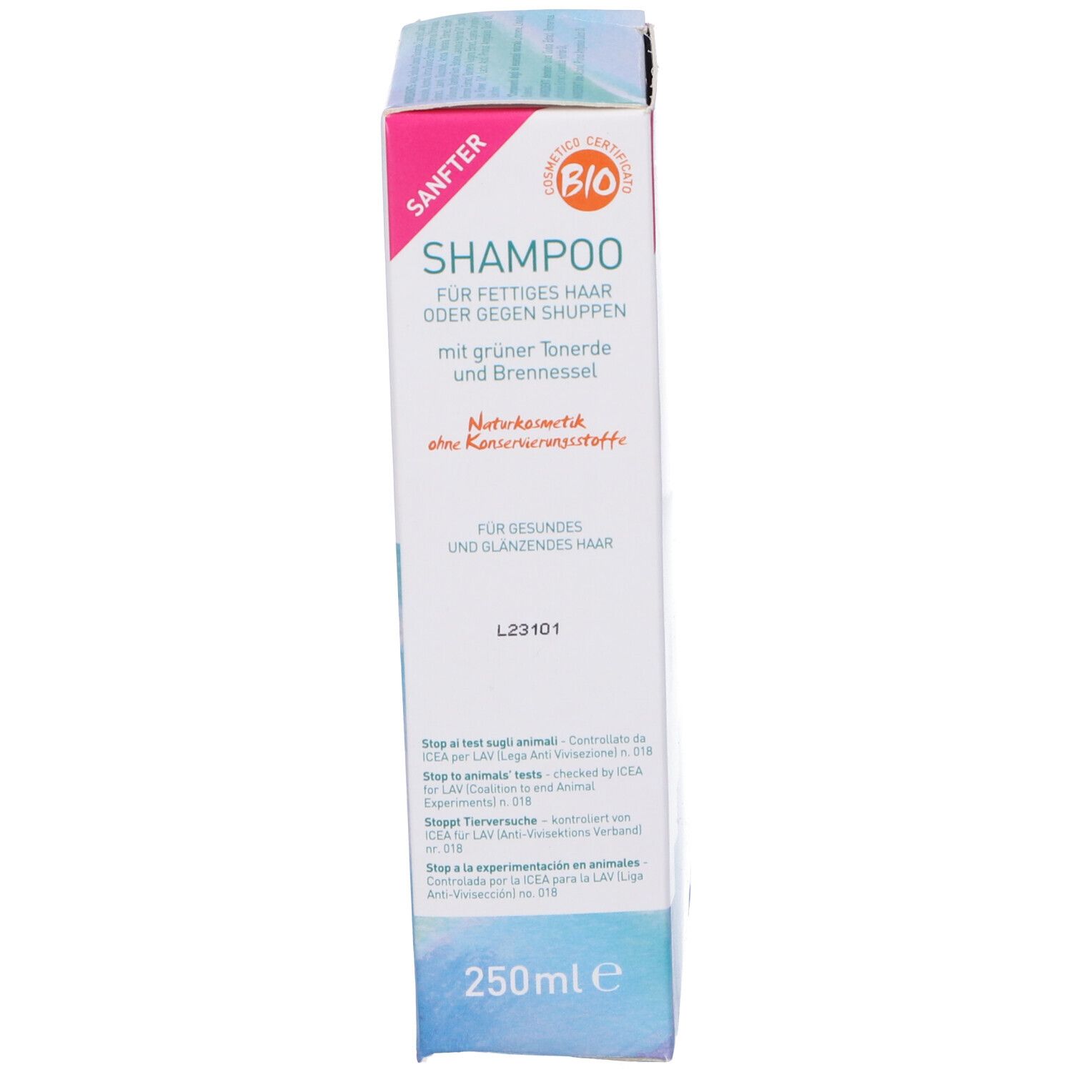 Confezione con scritta verde. Scritta: Shampoo per capelli grassi e forfora. Certificazione bio. 250ml.