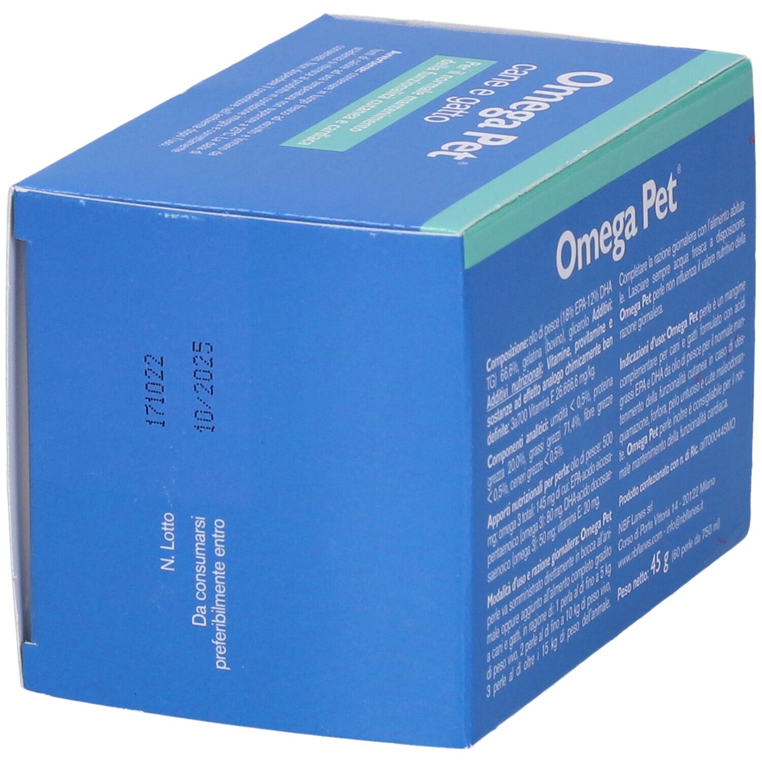 Scatola blu con testo e data di scadenza. "Omega Pet cane e gatto". NBF Lanes Pet Line.