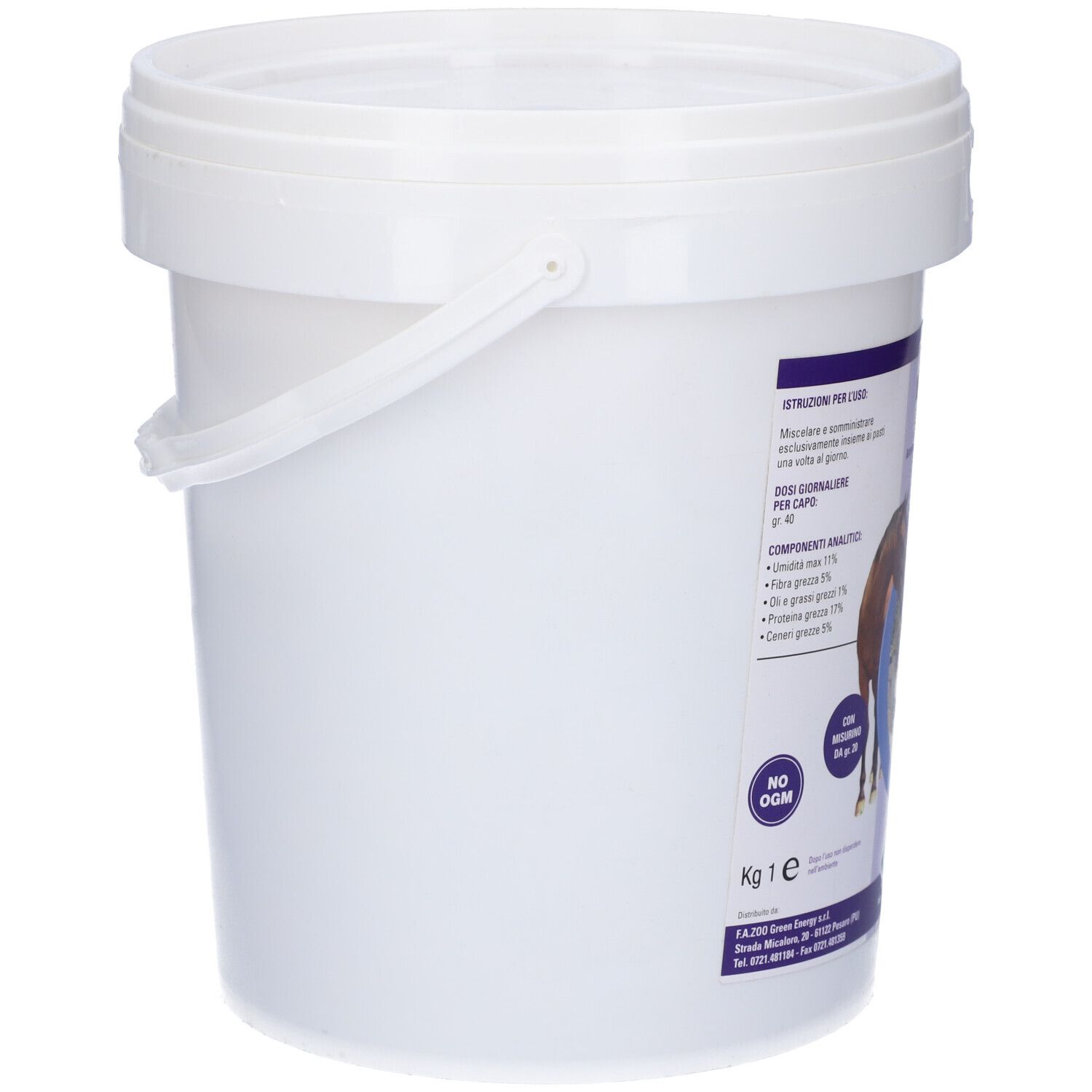 Secchio bianco con coperchio e manico. Etichetta con informazioni prodotto. Testo: Aglio Plus, 1 kg.