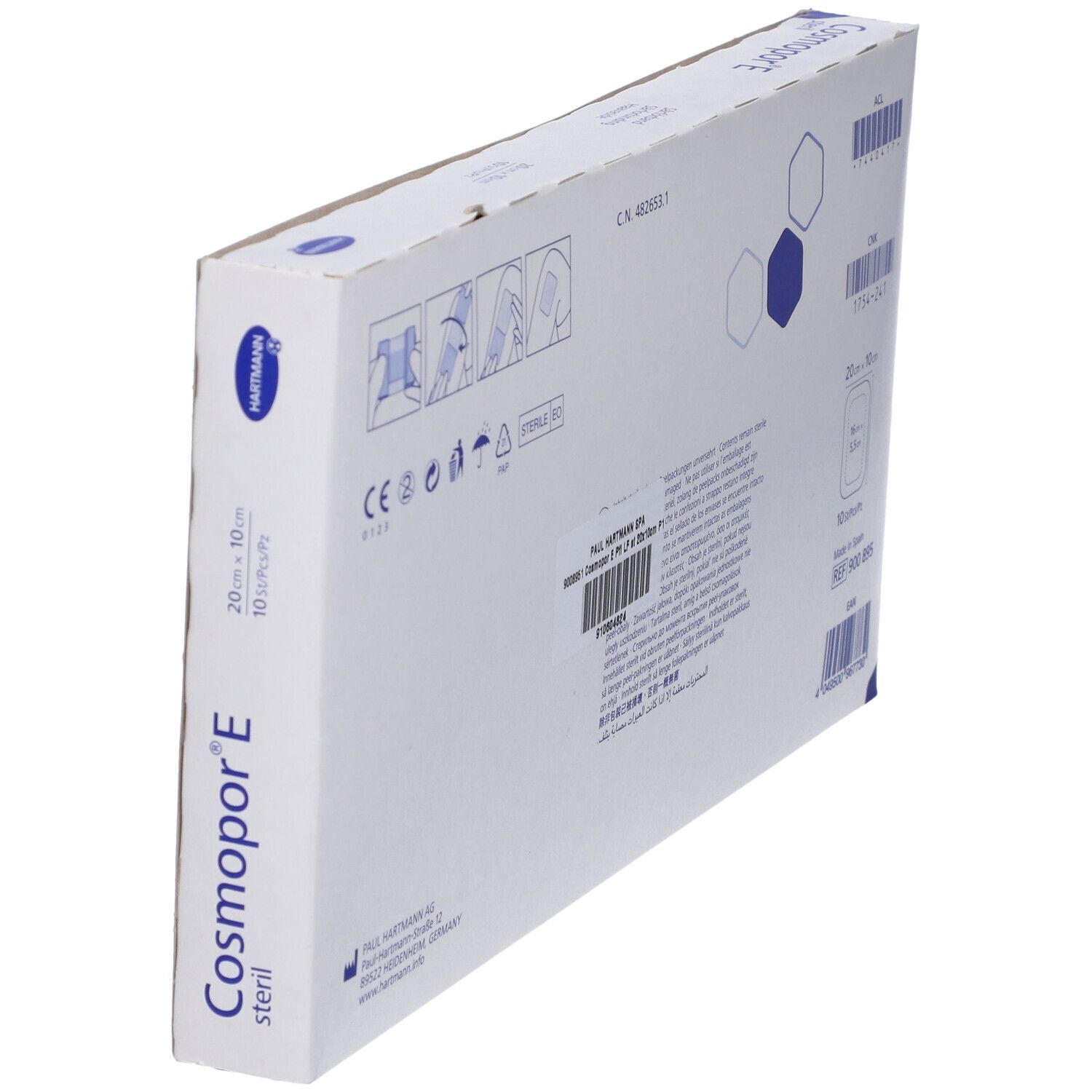 Schräg gestellte Verpackung von Cosmopor E, Rückseite. Produktinformationen, Herstelleradresse, Chargennummer, CE-Kennzeichnung.