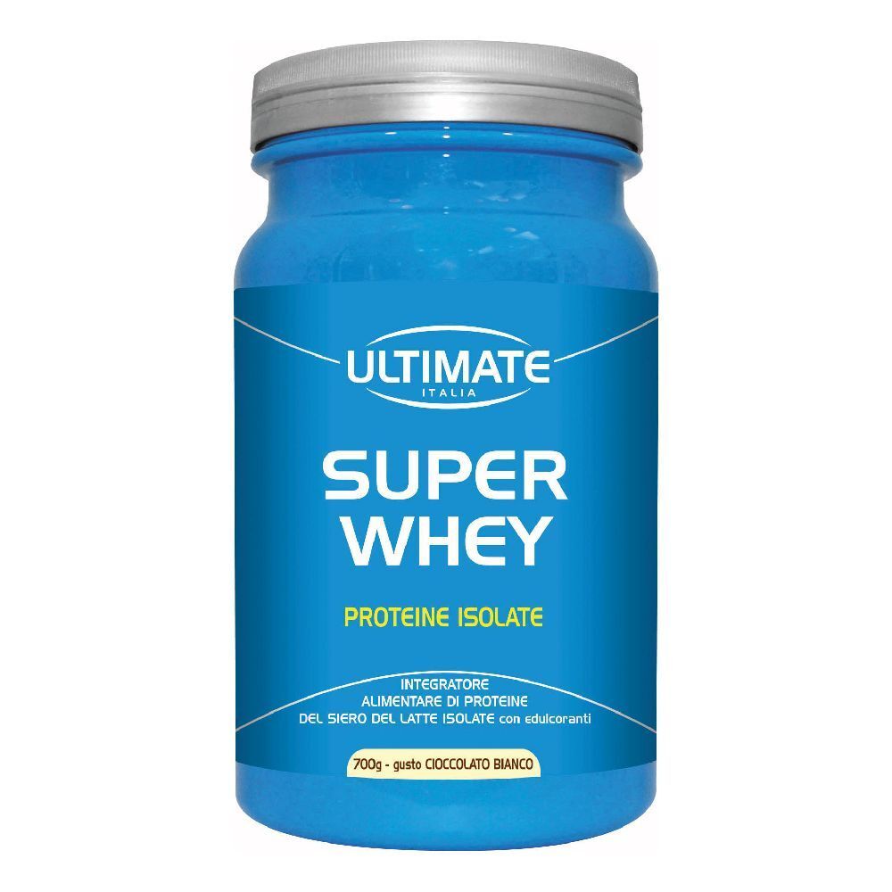 Barattolo blu con coperchio argentato. Scritta: ULTIMATE ITALIA, SUPER WHEY, Proteine Isolate. 700g, gusto Cioccolato Bianco.