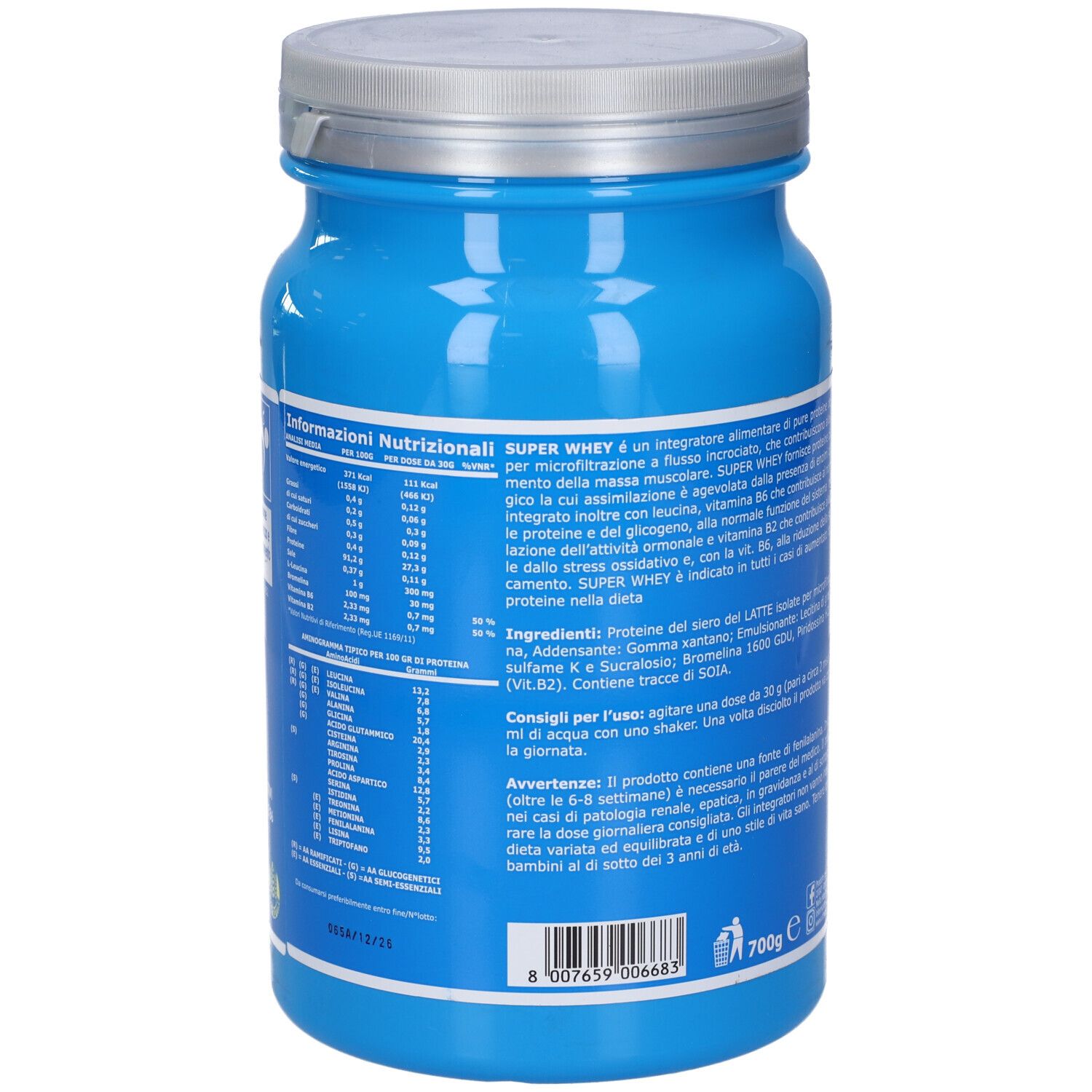 Barattolo blu con coperchio argentato. Retro con testo. Scritta: SUPER WHEY, 700g e.