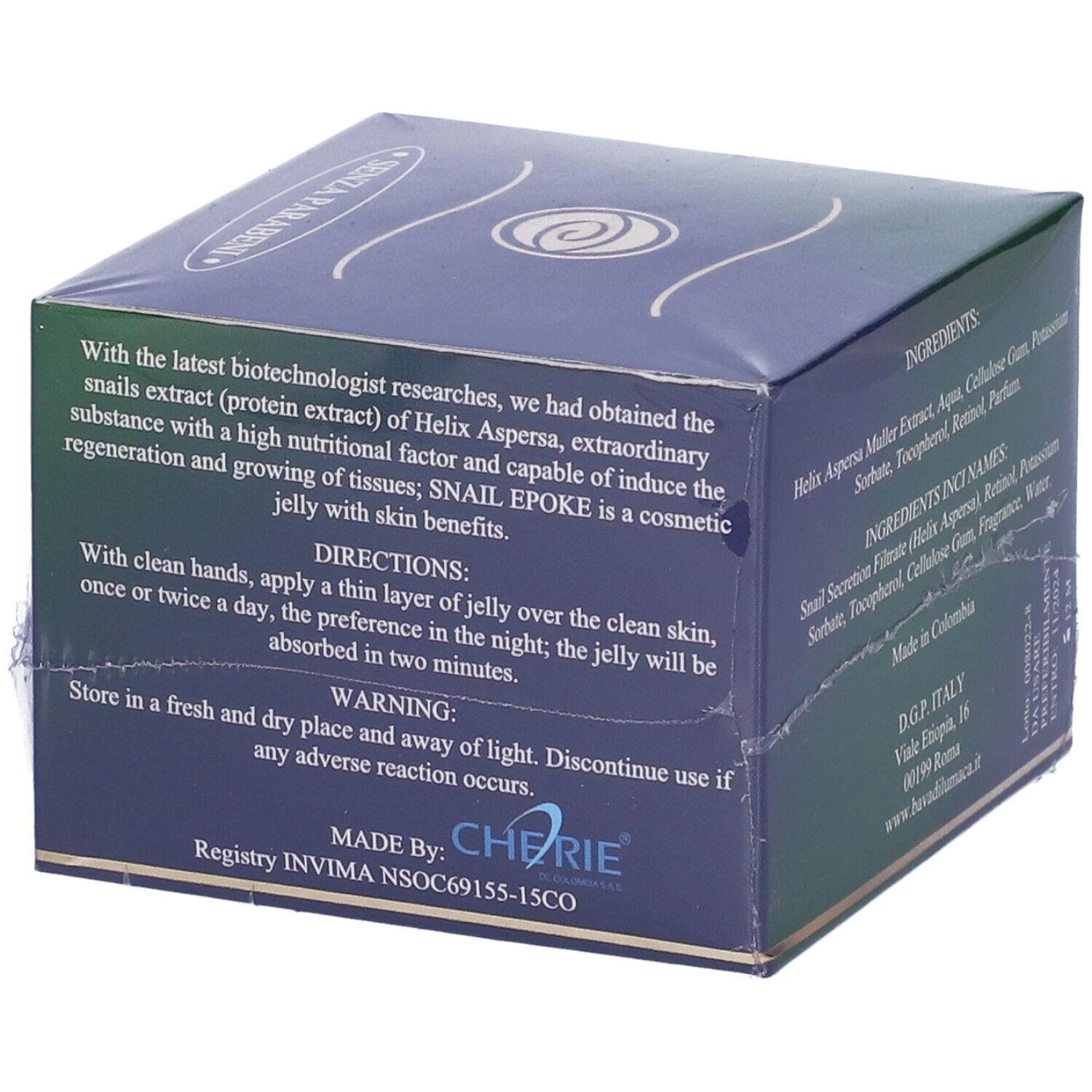 Scatola verde scuro con testo: Snail Epoke, Gel cosmetico. Istruzioni: Applicare sulla pelle. Avvertenza. Prodotto da Cherie.
