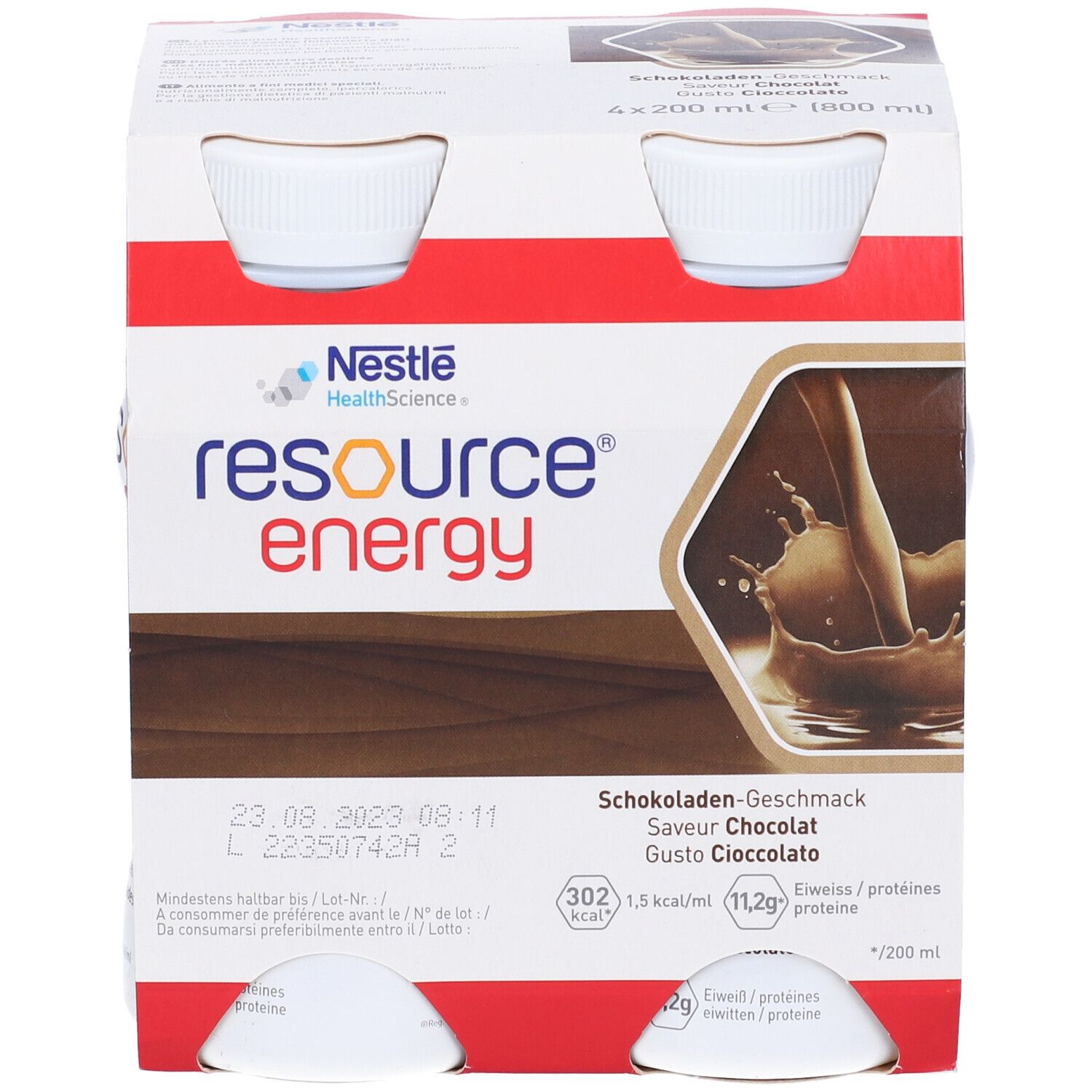 Confezione da quattro bottiglie Nestle Resource Energy Cioccolato. Scritte: marchio, gusto, informazioni nutrizionali, scadenza.