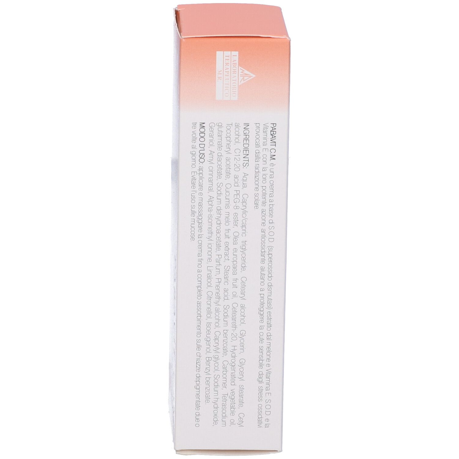 Confezione in cartone, bianca con scritte rosse. Nome prodotto: Pabavit C.M. Crema per schiarire la pelle. Ingredienti e altre informazioni stampate.