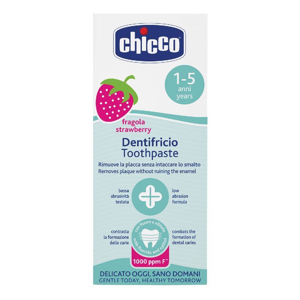 Confezione di dentifricio. Marca Chicco, motivo fragola. Testo: Dentifricio, 1-5 anni, 1000 ppm F.
