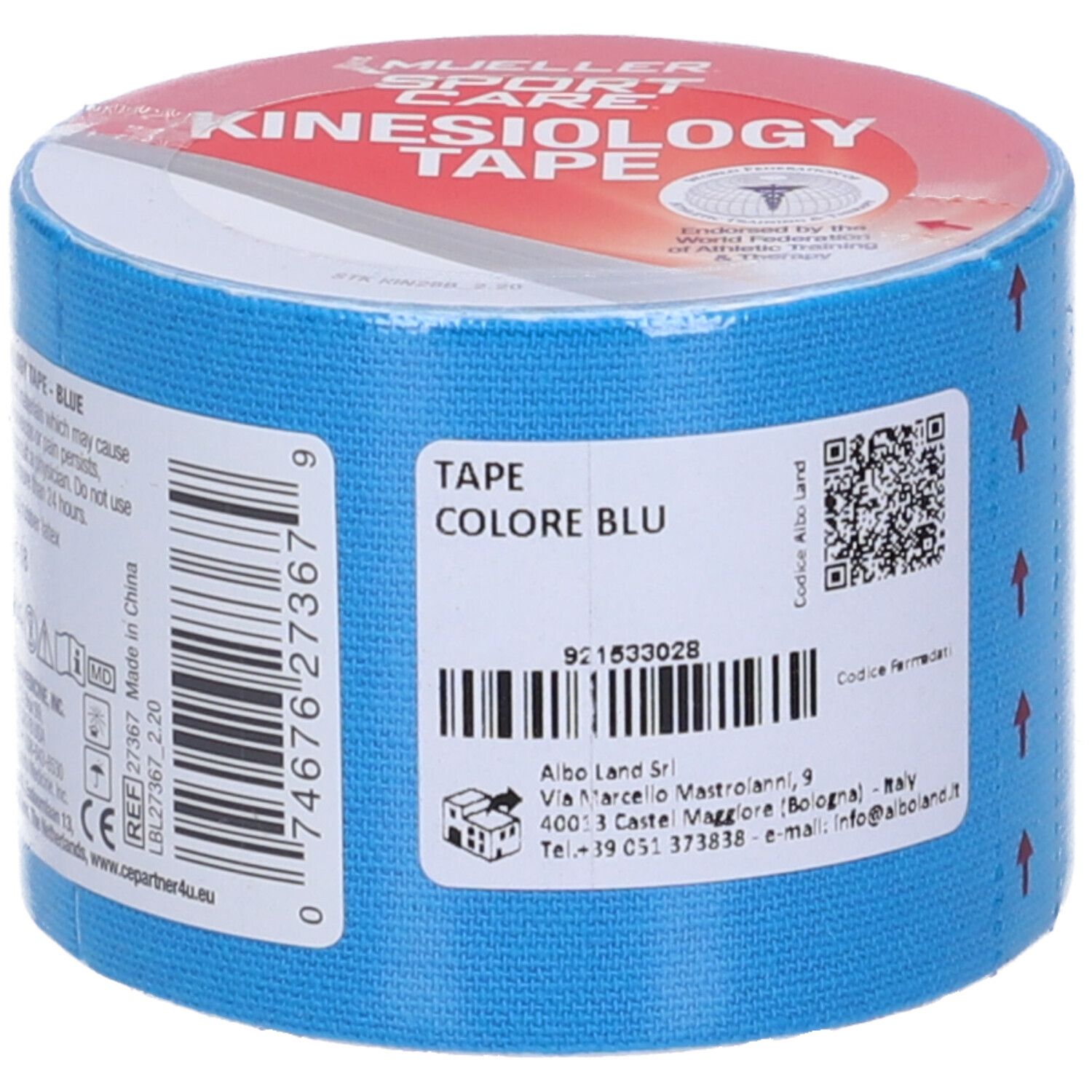 Rotolo di nastro kinesio blu. Stampa: Mueller Sport Care Kinesiology Tape. Etichetta con informazioni sul prodotto.