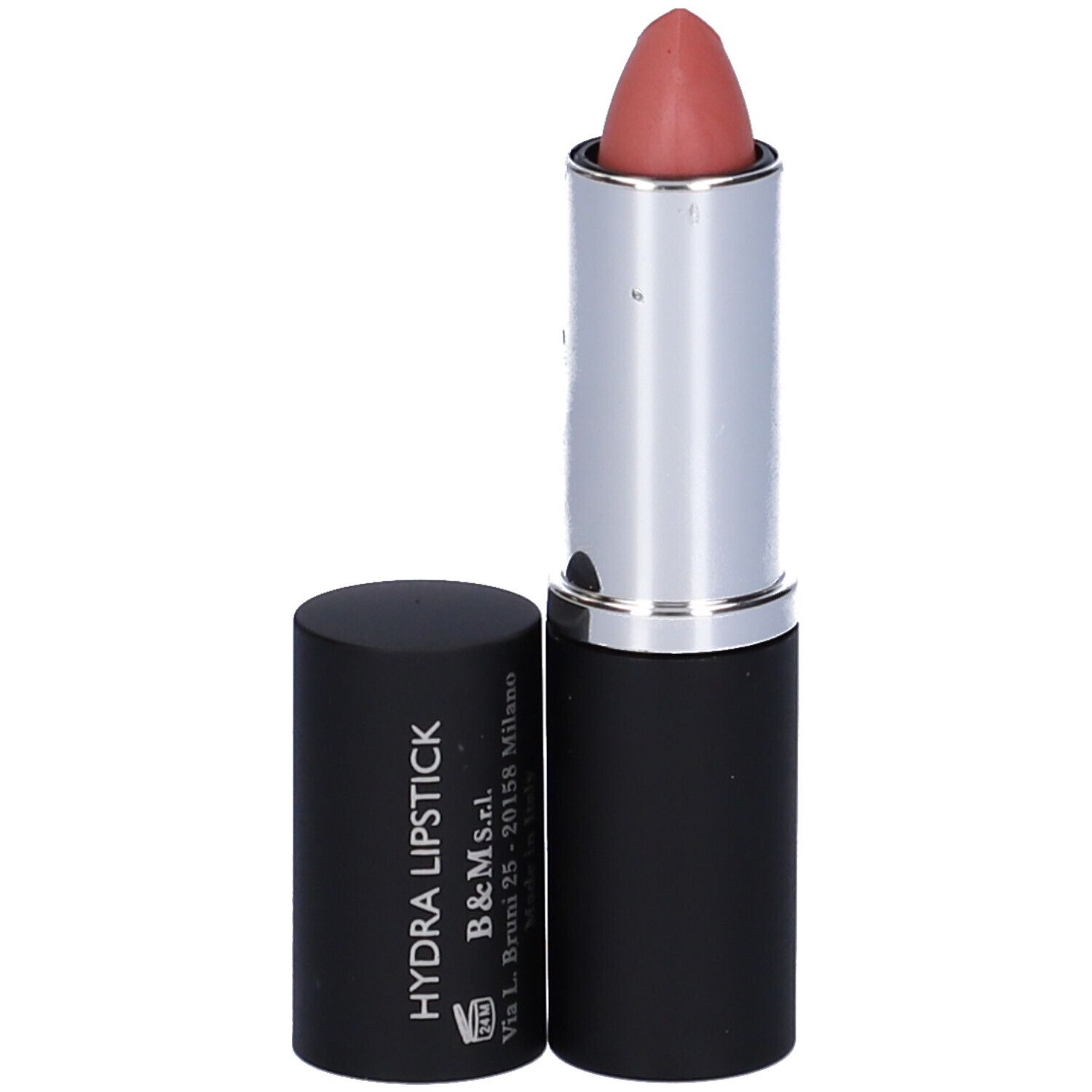 Rossetto rosa chiaro, anello argentato, astuccio nero. Tappo con testo.