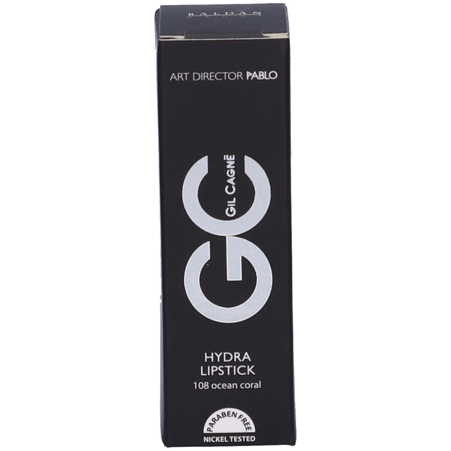Confezione nera con testo. Contiene un rossetto.