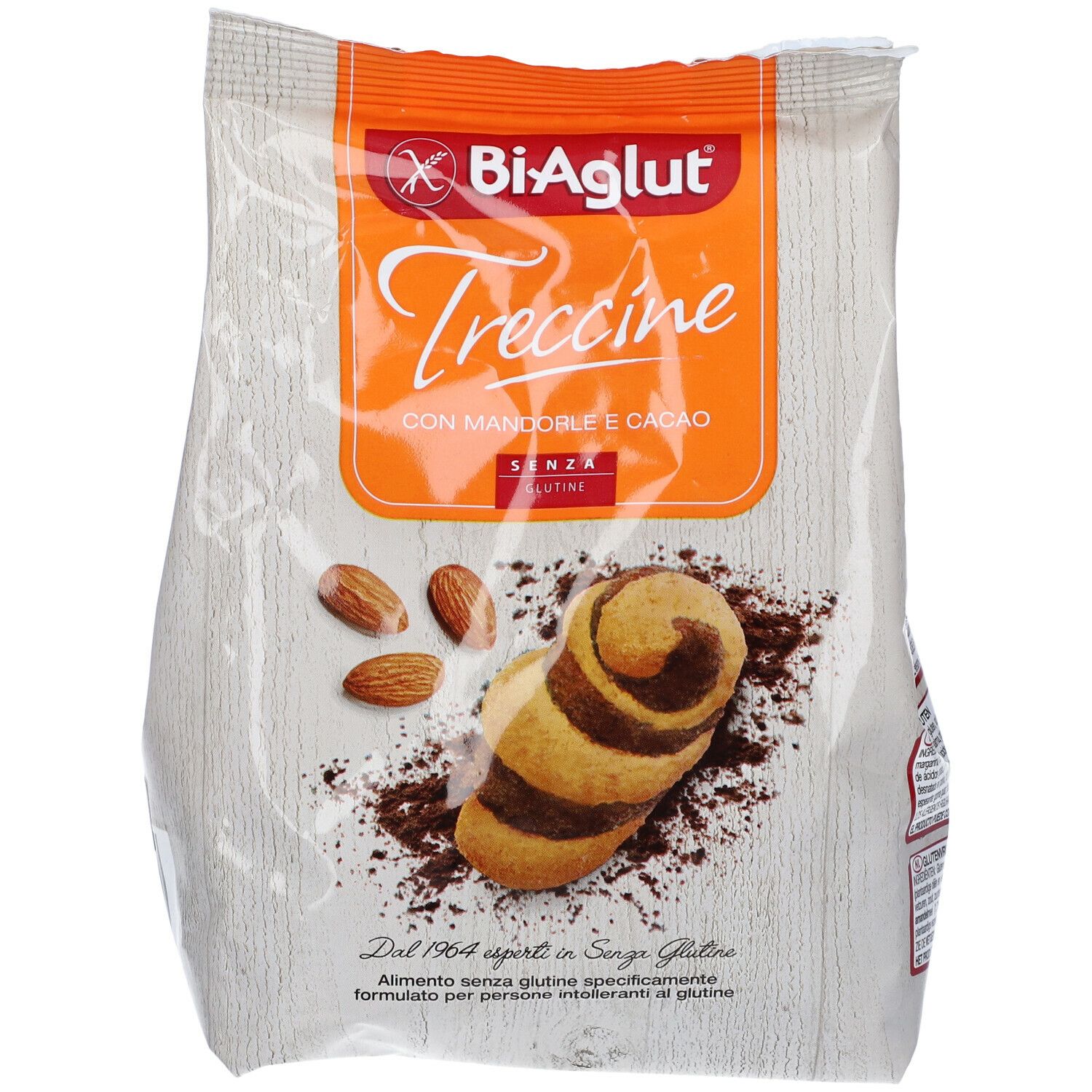 Confezione di Biaglut Treccine con Mandorla e Cacao senza glutine. Visibili biscotti, mandorle e cacao in polvere.