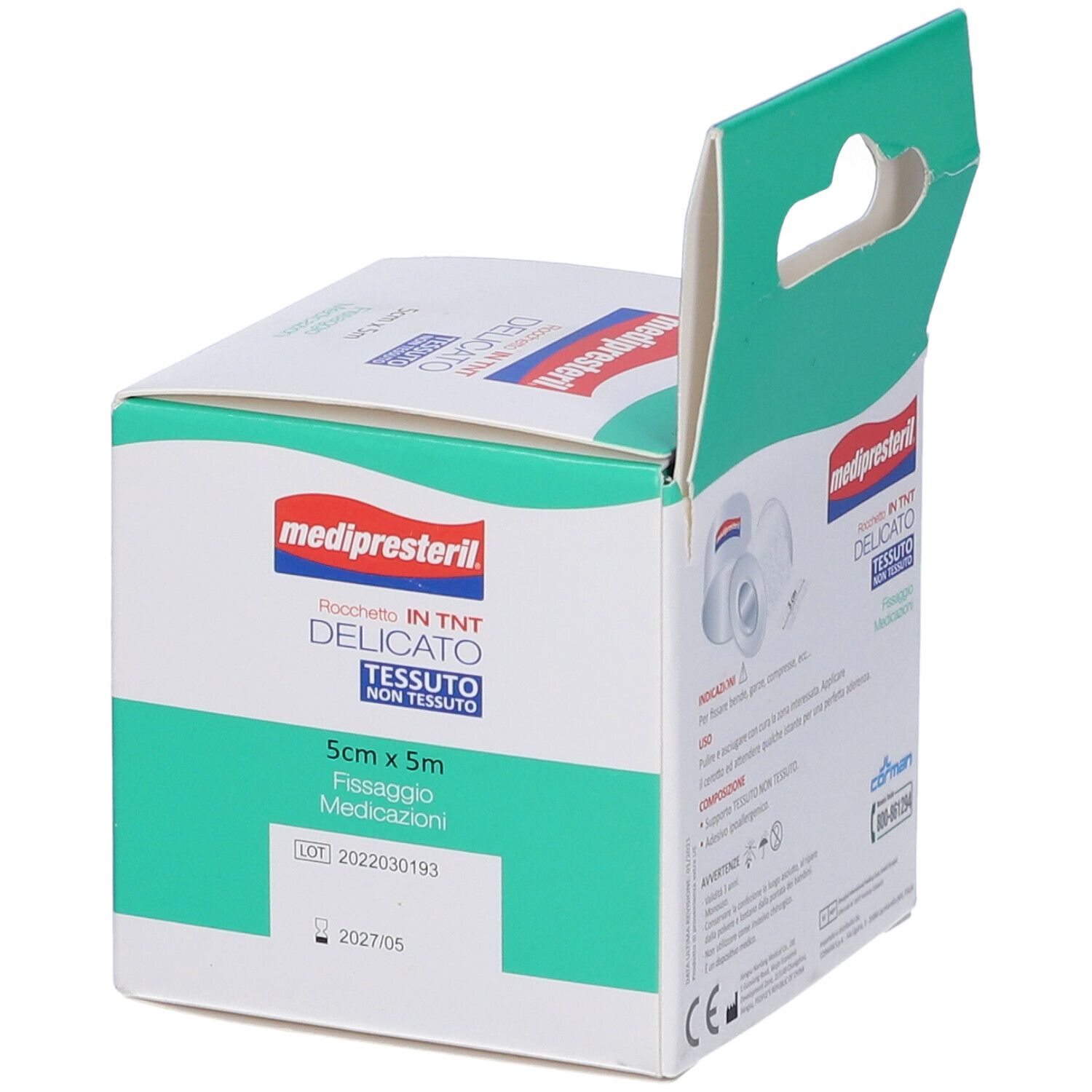 Geöffnete Verpackung mit Rollenverband. Marke: medipresteril. Größe: 5x5cm. Text und Logos. Grün-weiße Verpackung.