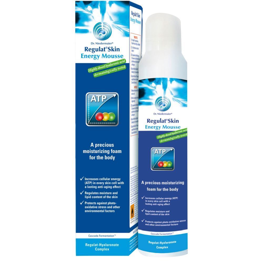 Mousse per la cura della pelle con confezione. Confezione blu e bianca con nome e logo del prodotto. Contiene testo come "A precious moisturizing foam for the body".