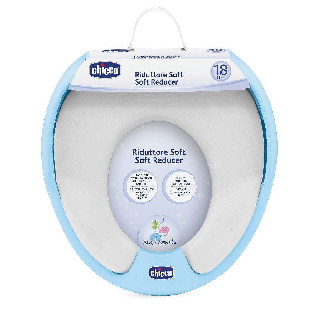 Riduttore Soft Chicco. Sedile WC blu e bianco con maniglia. Confezione con nome prodotto e indicazione età 18m+. Logo Baby-Moments.