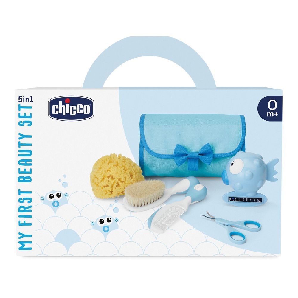 Set Chicco Igiene Azzurro. Set 5 pezzi in scatola. Include pochette, spugna, spazzola, forbici e termometro a forma di pesce.
