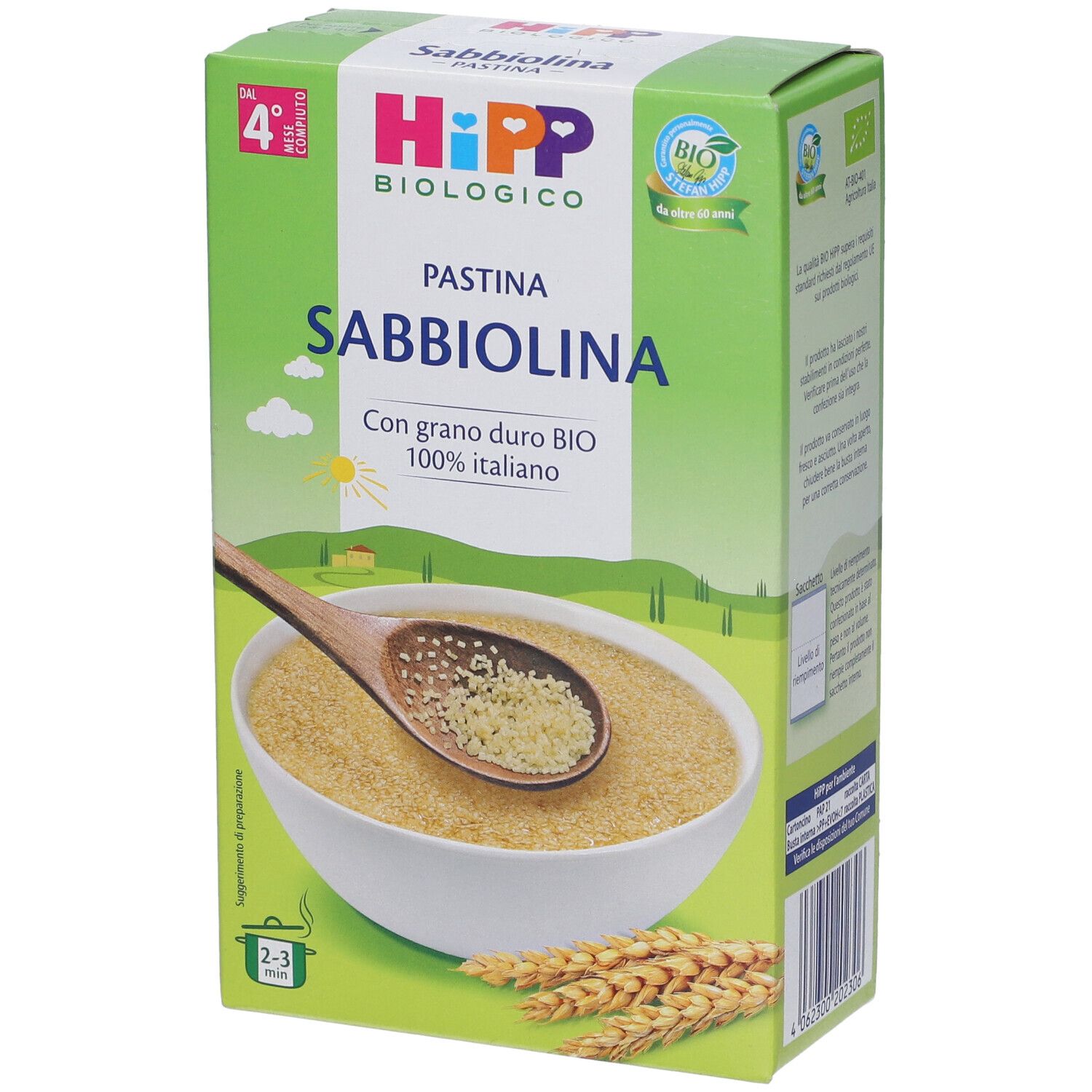 Grüne Pappschachtel mit HIPP BIOLOGICO PASTINA SABBIOLINA. Enthält Getreide. Bio-Siegel. Löffel in Schüssel mit Getreide.