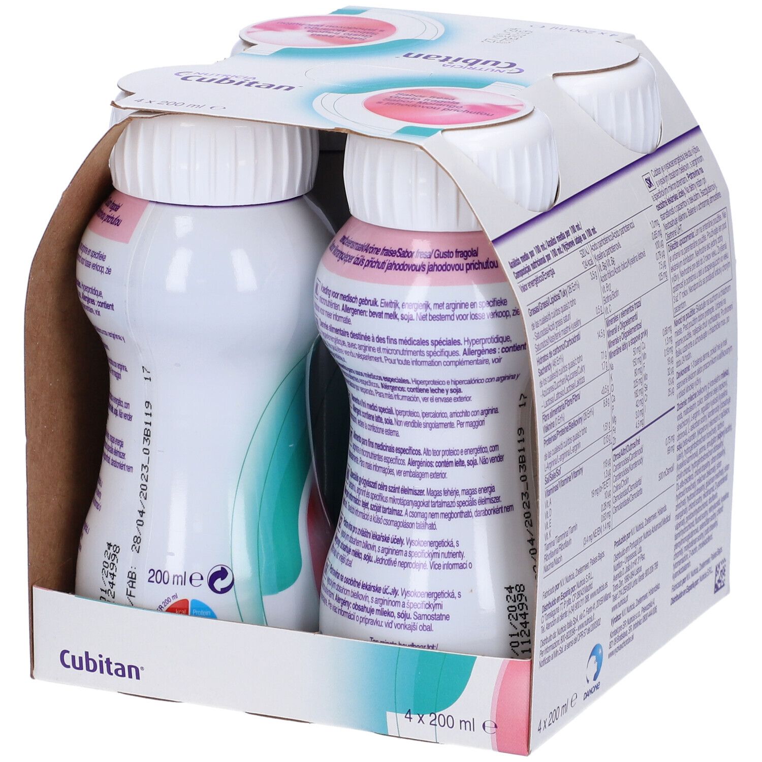 Confezione da quattro bottiglie di Cubitan. Retro con informazioni nutrizionali e ingredienti. Scritte: Nutricia, Cubitan, gusto fragola.