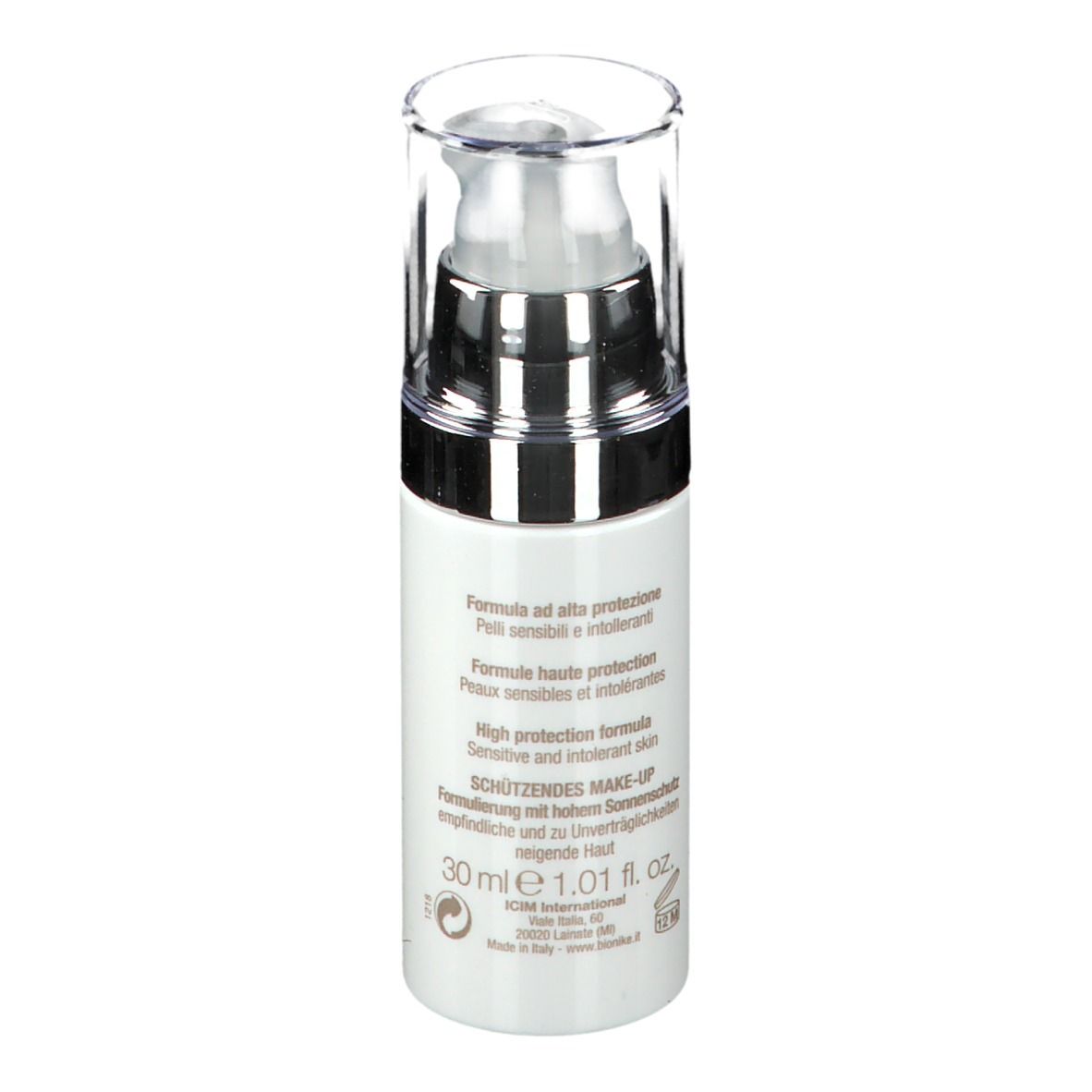 Weiße Flasche mit Pumpe. Aufschrift: DEFENCE COLOR, High Protection, Protective Foundation, SPF 30. Marke: BioNike.