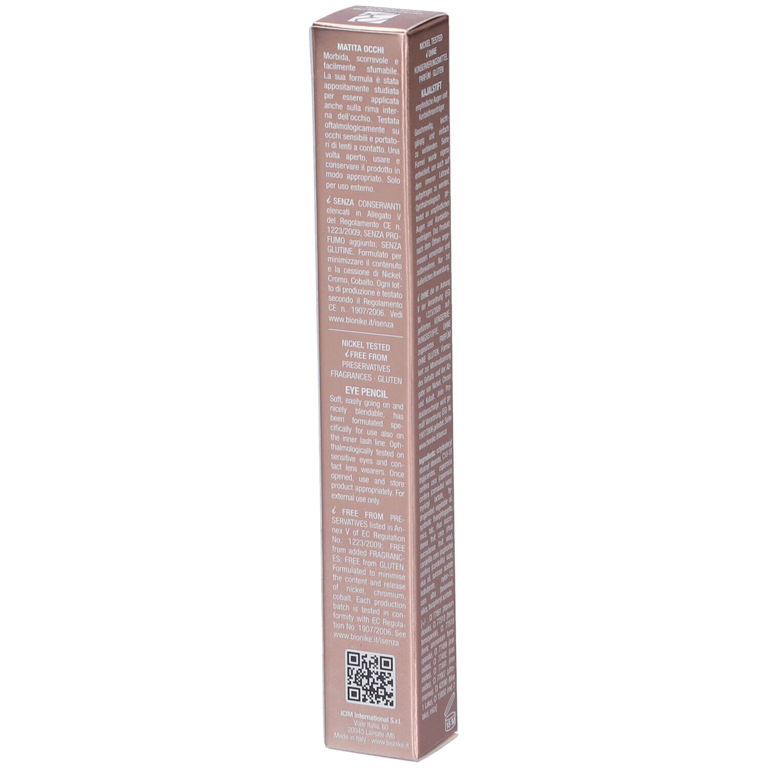 Verpackung eines Augenstiftes mit detaillierten Produktinformationen und QR-Code.