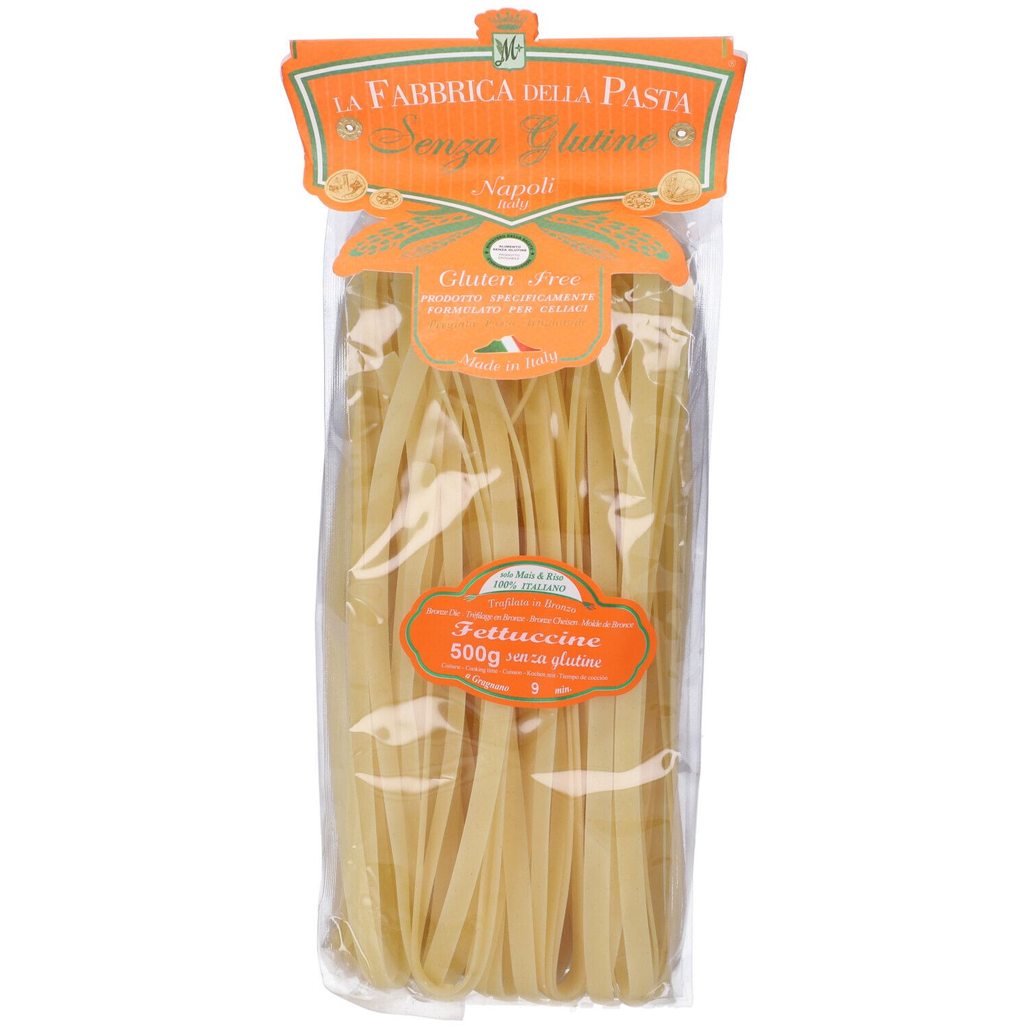 Confezione di fettuccine senza glutine. Confezione trasparente con etichette arancioni. Visibile: nome del prodotto, indicazione senza glutine.