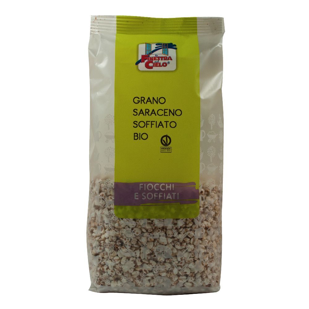 Confezione di fiocchi di grano saraceno bio. Etichetta verde e bianca con logo e testo. Imballaggio trasparente.