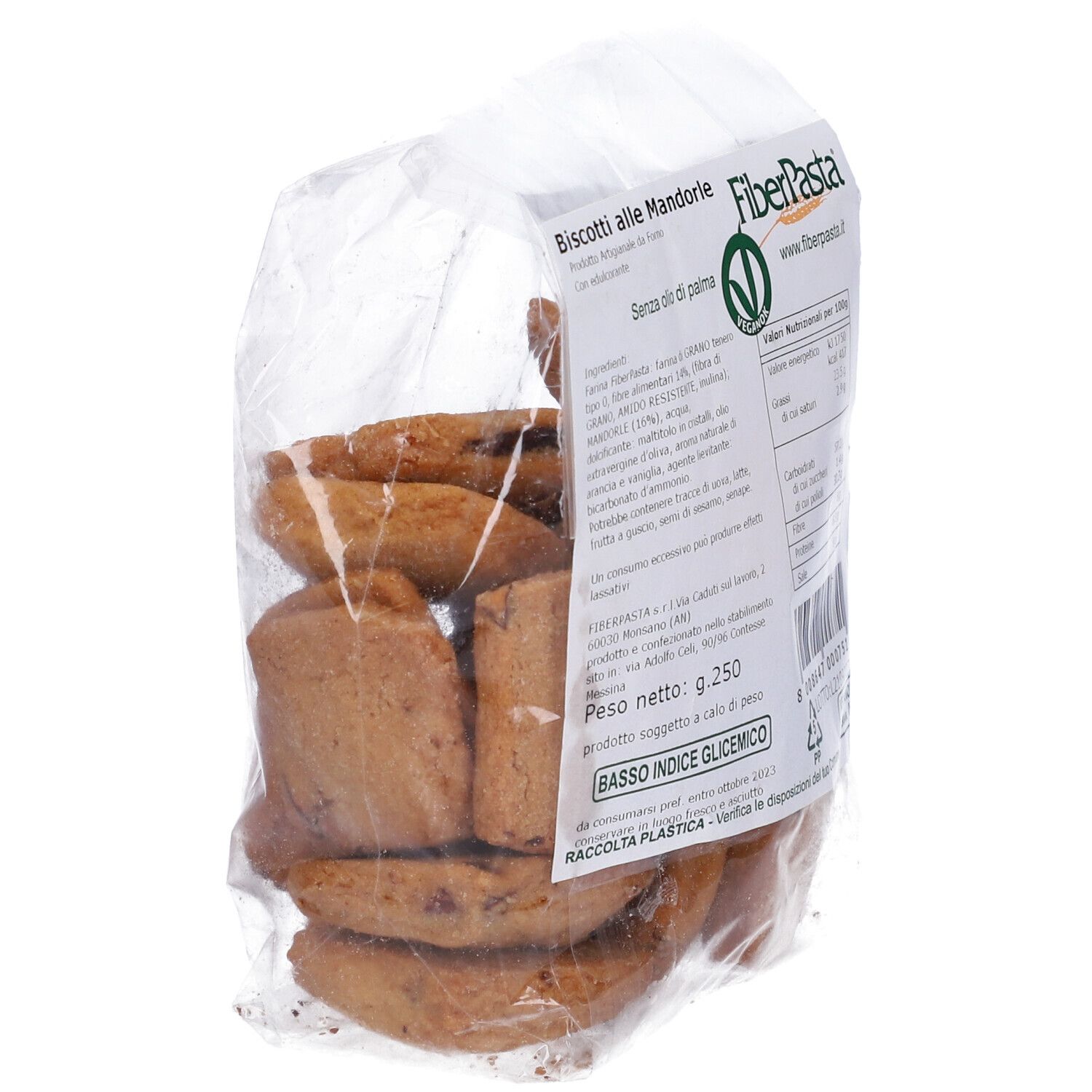 Confezione di biscotti alle mandorle. Scritta FiberPasta e informazioni nutrizionali. Sigillo Vegan.