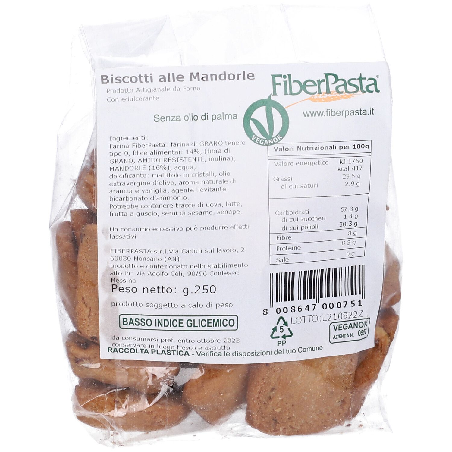 Confezione di biscotti alle mandorle. Scritta FiberPasta e informazioni nutrizionali. Sigillo Vegan.