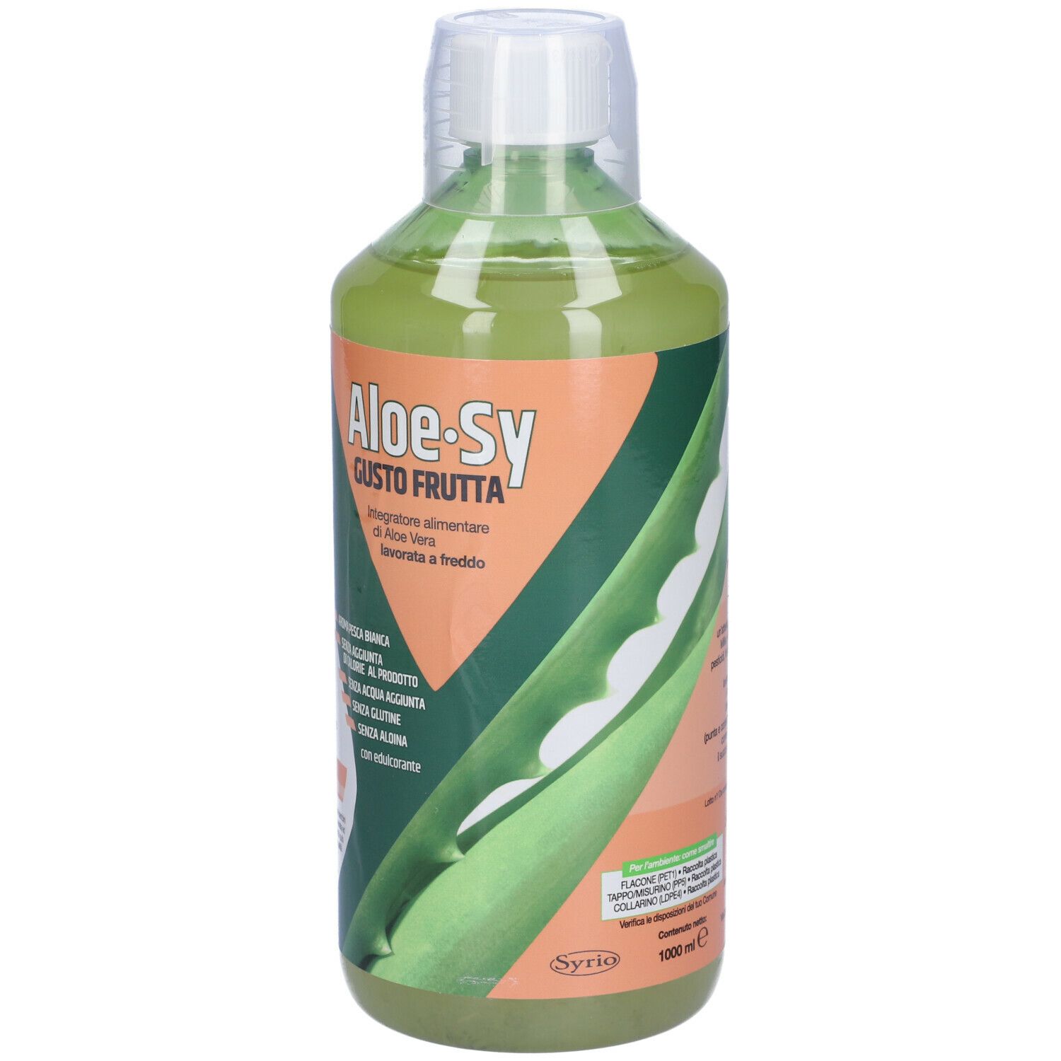 Bottiglia verde con etichetta Aloe-Sy. Scritta: Aloe-Sy, Gusto Frutta. Illustrazione foglia di aloe vera. 1000 ml.
