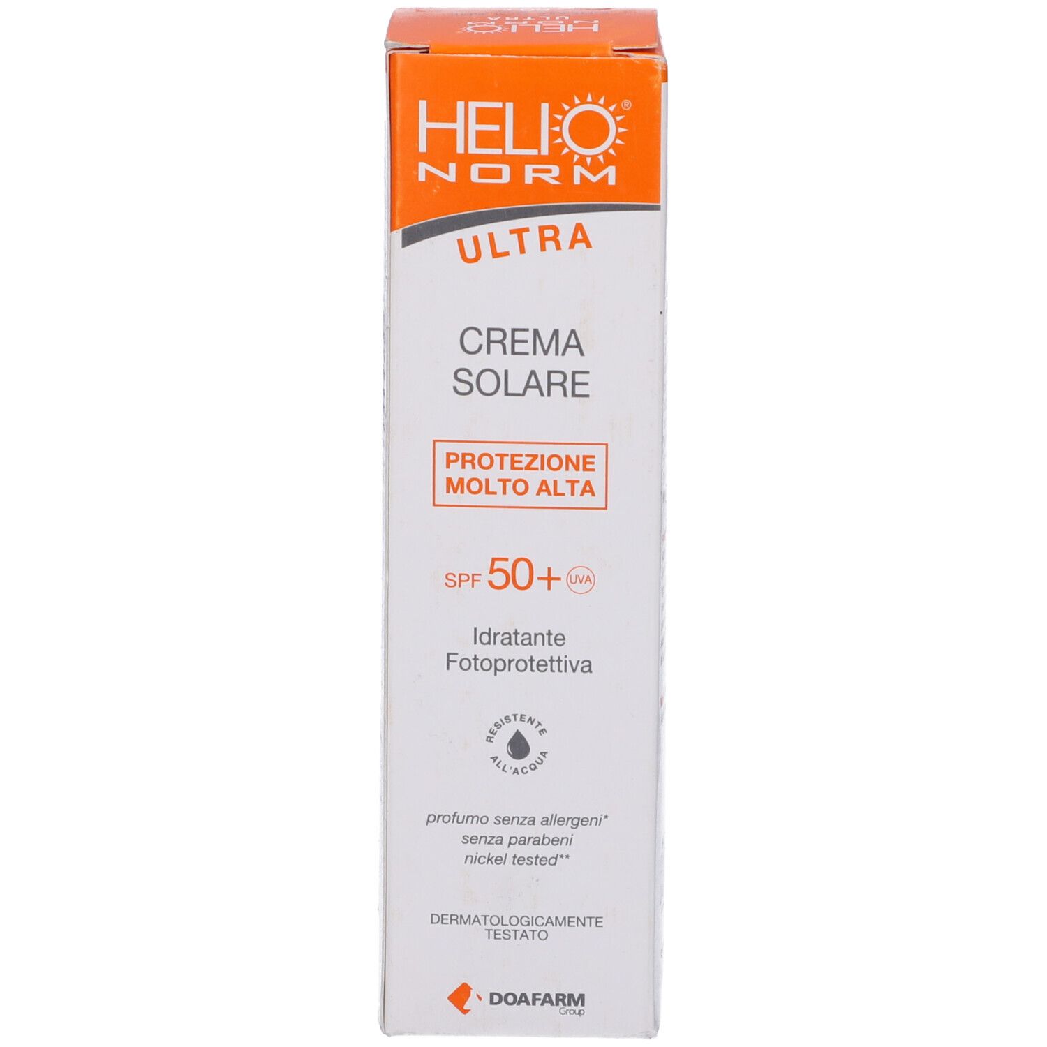 Confezione del prodotto. Marca: Helionorm Ultra. Testo: Crema Solare, SPF 50+, resistente all'acqua, dermatologicamente testato.
