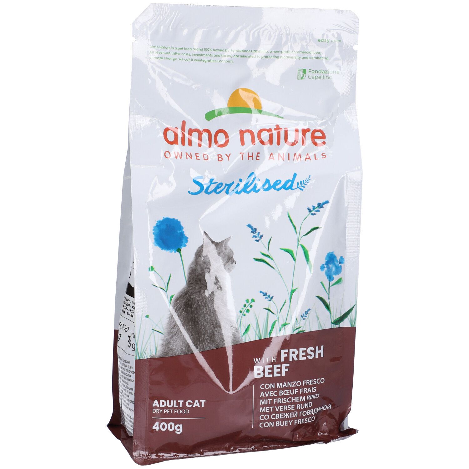 Confezione cibo per gatti. Almo Nature, Sterilised, con manzo fresco. 400g. Immagine di un gatto e fiori.