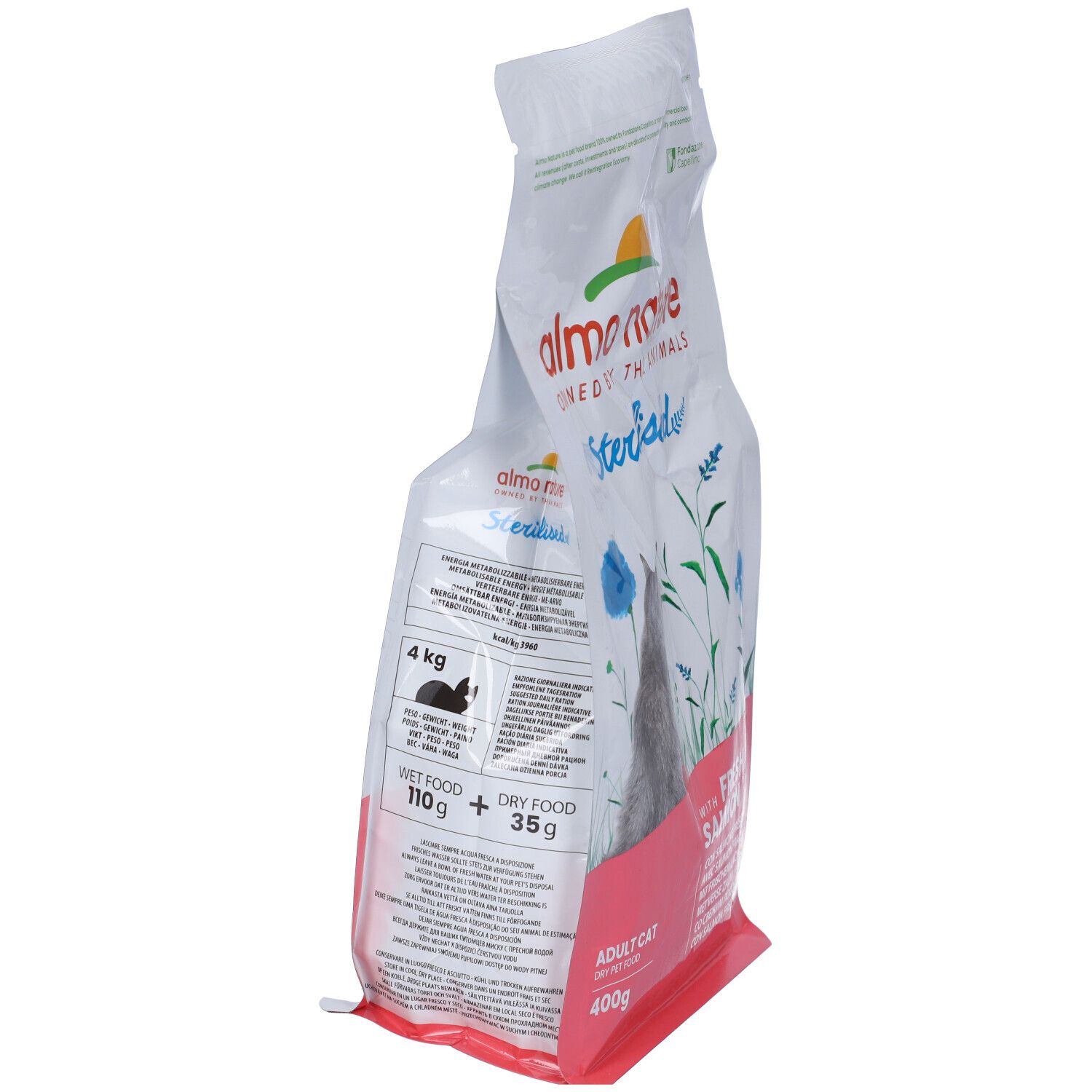 Vista obliqua del sacchetto di cibo per gatti. Logo e testo visibili. Contiene salmone. Stampa: 400g. Informazioni su cibo umido e secco.