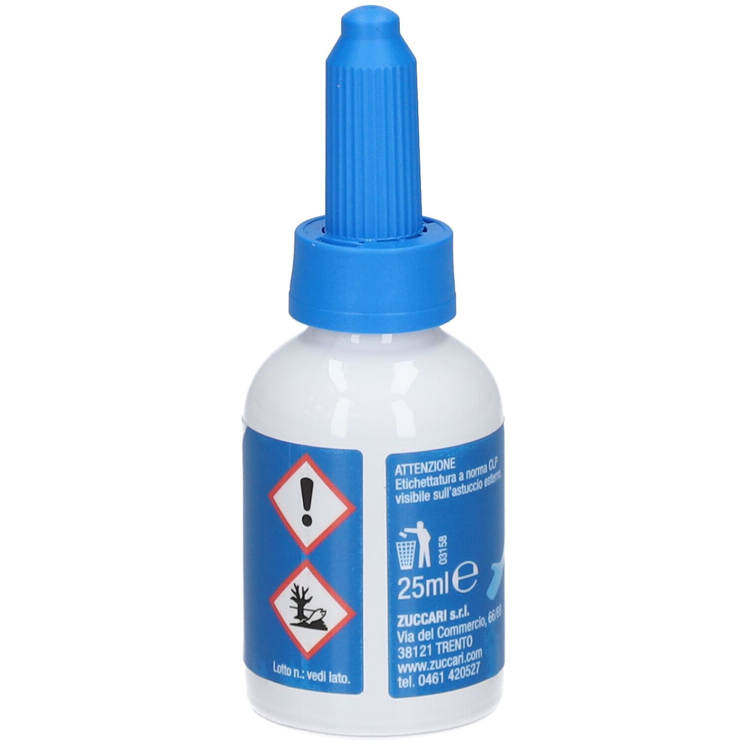Weiße Flasche mit blauem Verschluss. Warnsymbole und Text. Aufschrift: 25ml, ZUCCARI.