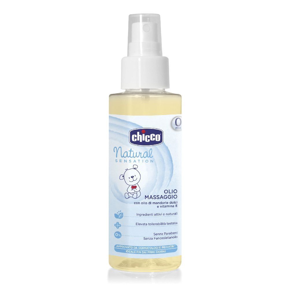 Olio liquido in flacone spray trasparente. Scritta: Chicco Natural Sensation, Olio Massaggio. Con ingredienti di origine naturale.
