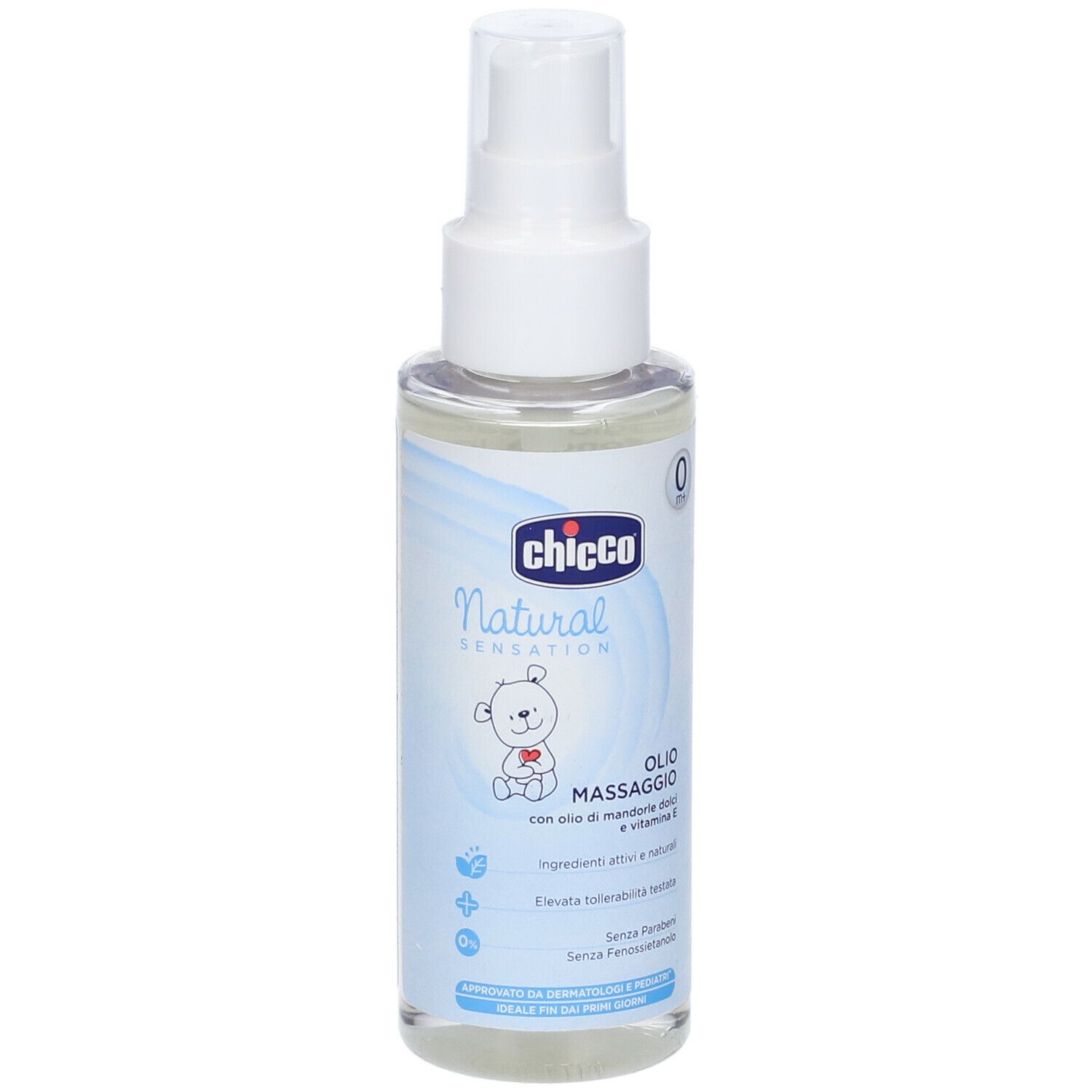 Flacone spray trasparente con olio liquido. Scritta: Chicco Natural Sensation, Olio Massaggio. Con ingredienti naturali.