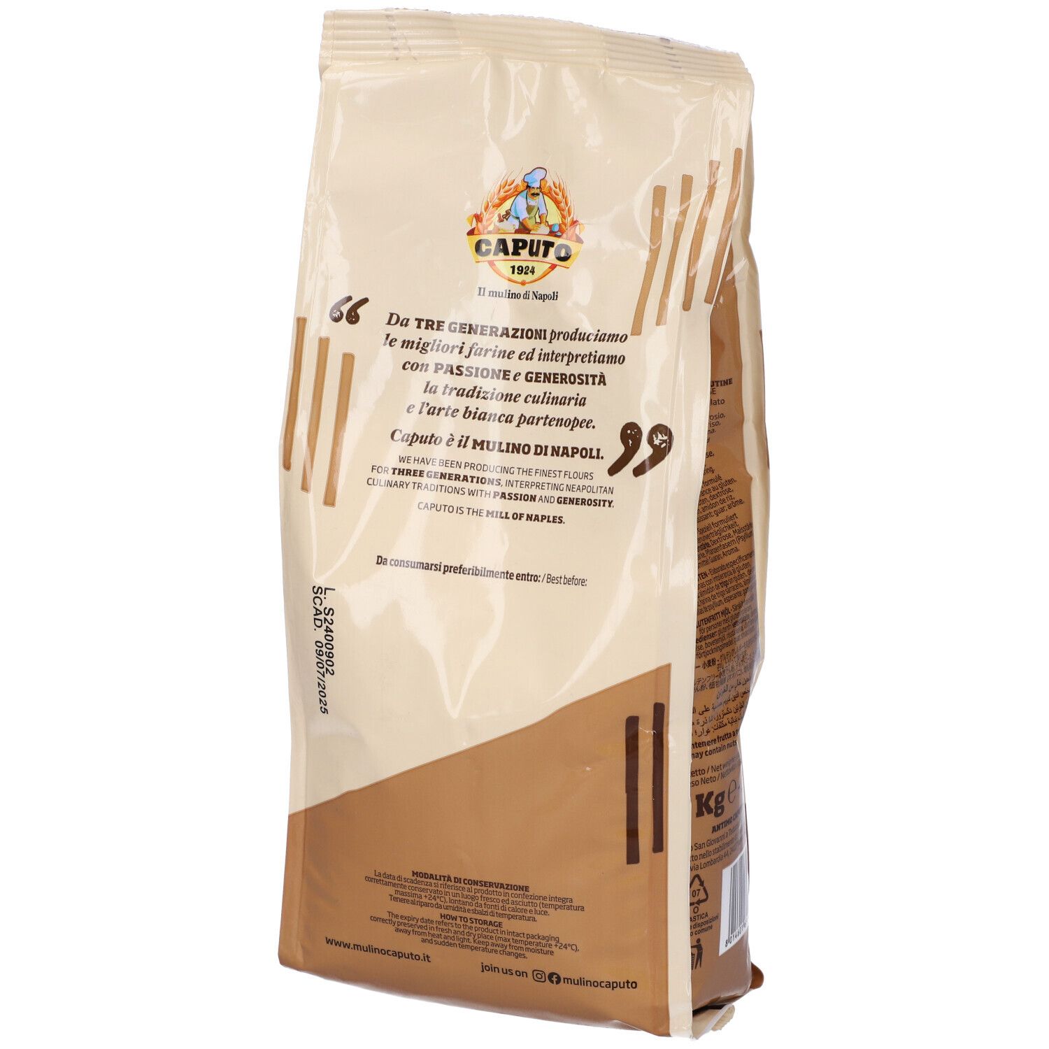 Retro del sacco di farina Fioreglut. Marchio Caputo. Testo sulla tradizione e qualità. 1 kg. Senza glutine.