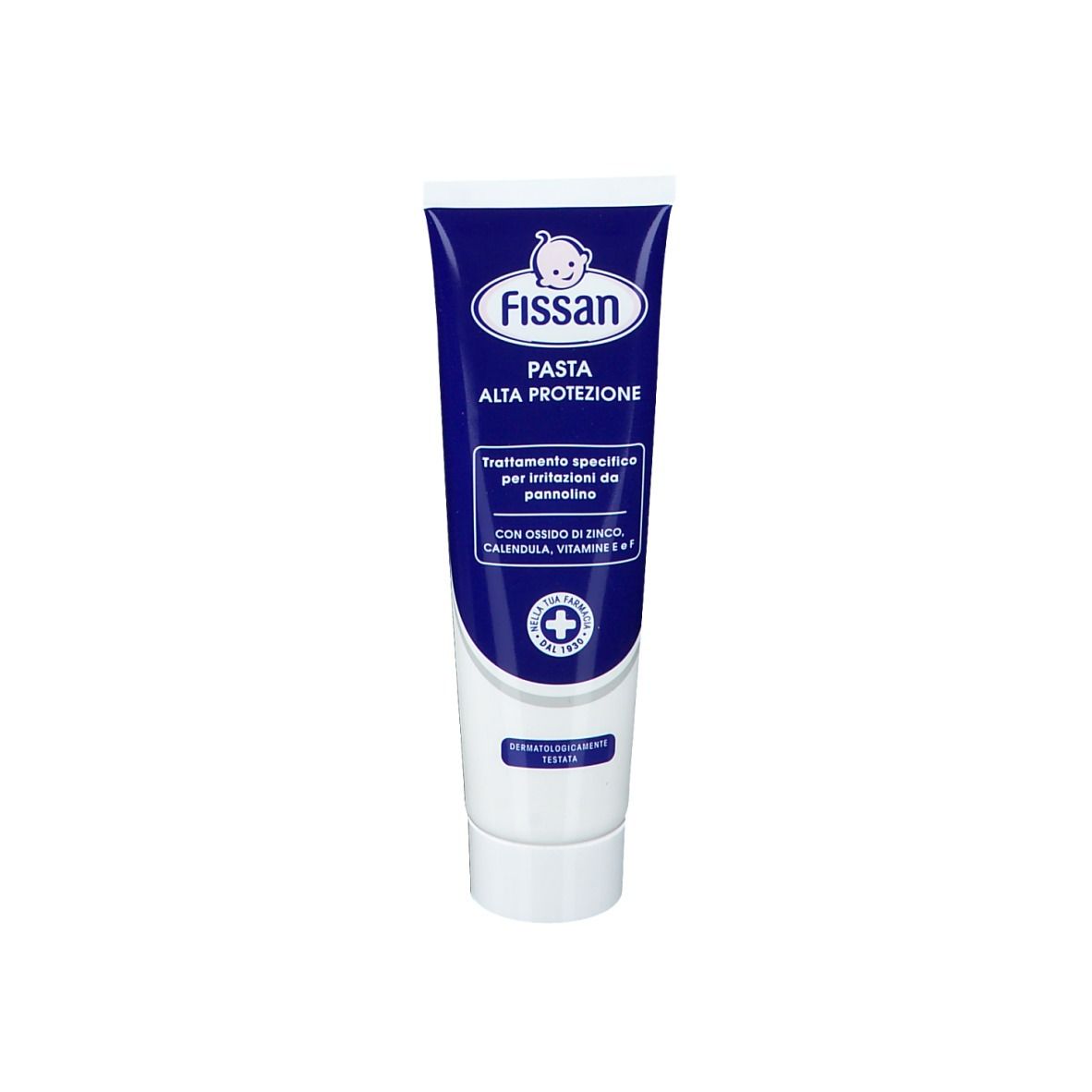 Tubo blu con tappo bianco. Scritta: Fissan, Pasta Alta Protezione. Contiene ossido di zinco, calendula, vitamina E + F. Dermatologicamente testato.