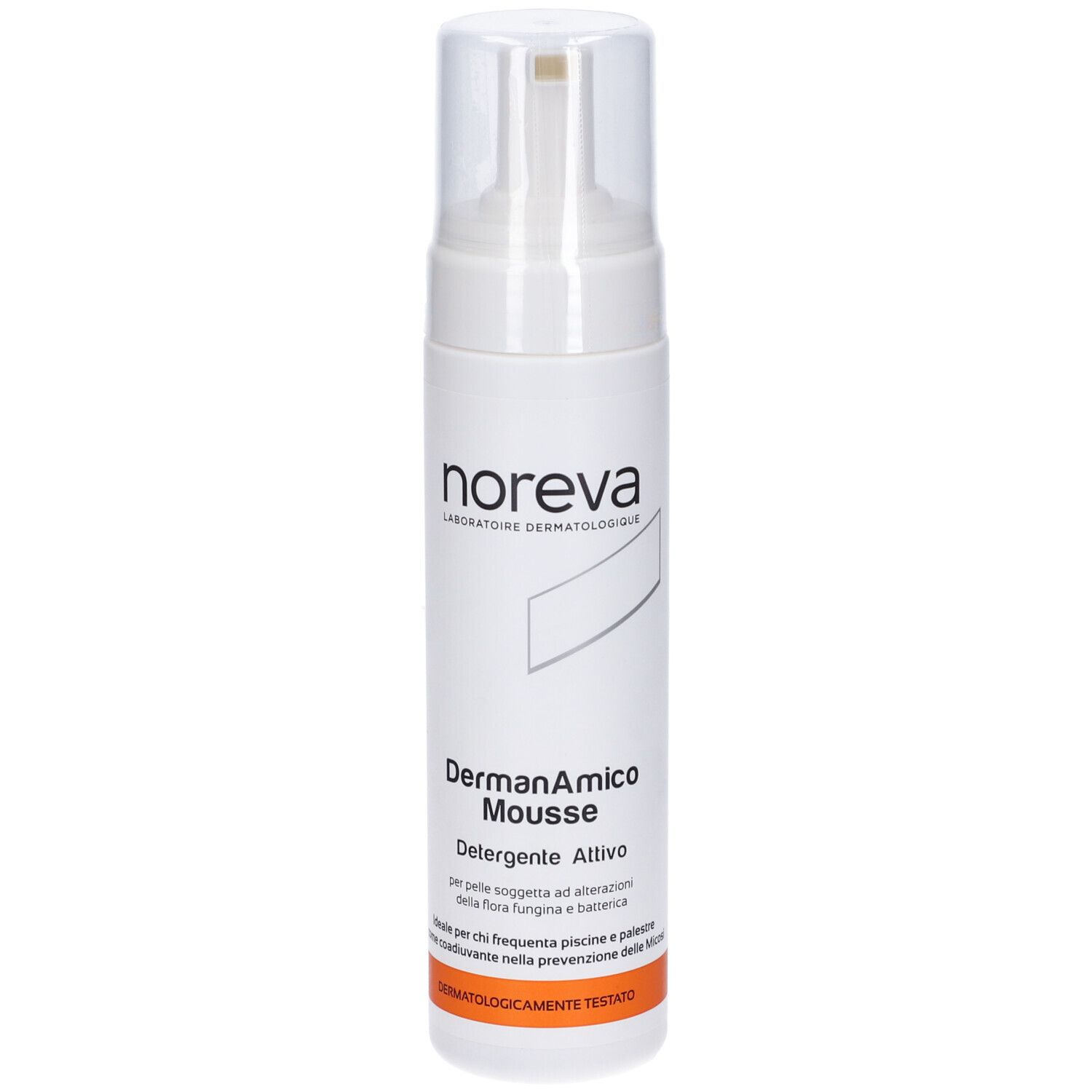 Flacone bianco con spruzzatore. Scritta: Noreva, DermanAmico Mousse. Striscia arancione in basso.