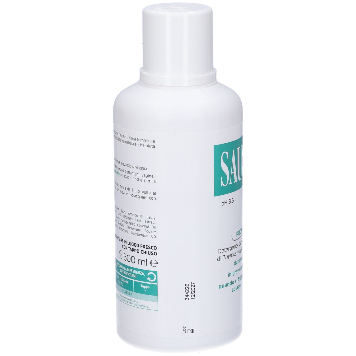Flacone bianco con etichetta verde. Scritta: Saugella Attiva pH 3,5. Testo sottostante.