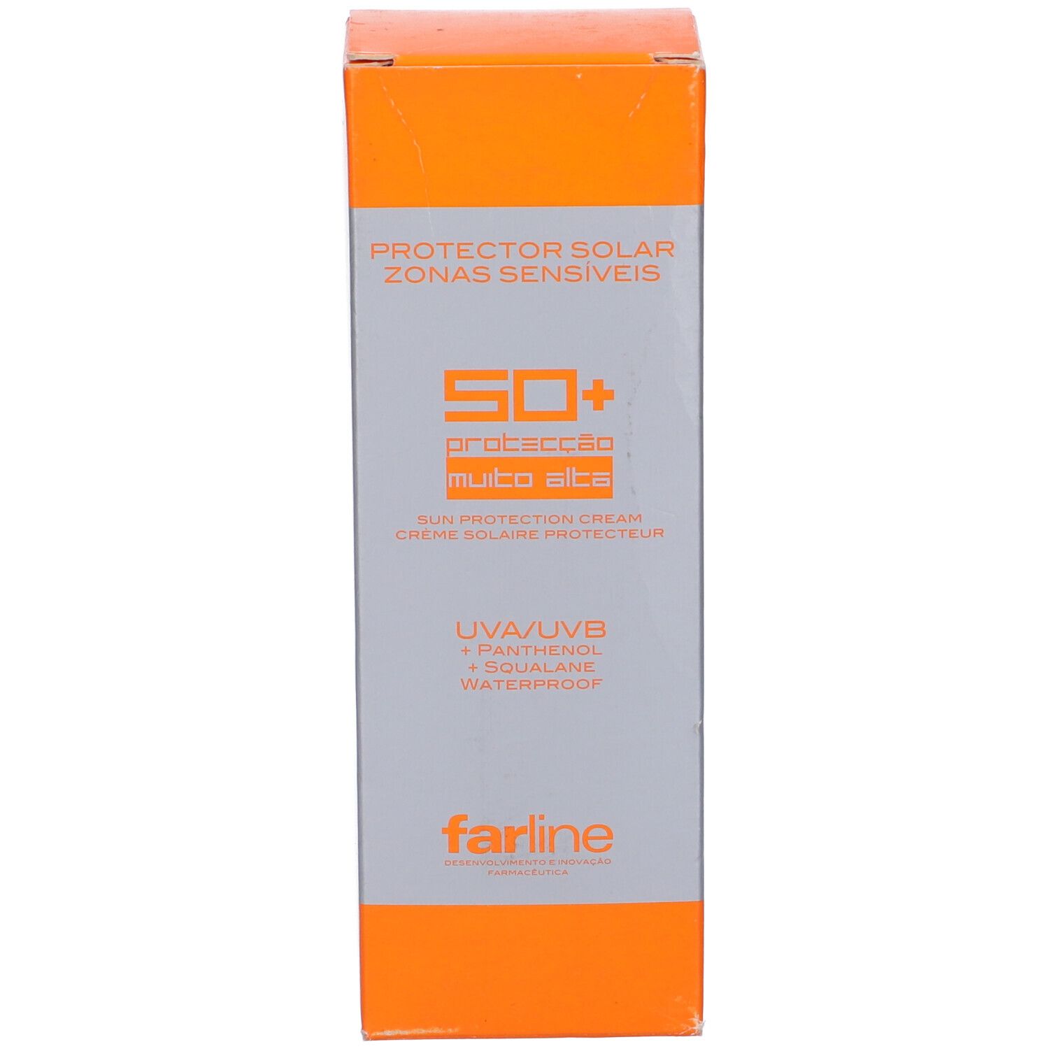 Scatola con elementi arancioni e grigi. Scritte: Protector Solar, SPF 50+, UVA/UVB, Pantenolo, Squalano, Waterproof. Marchio: Farline.