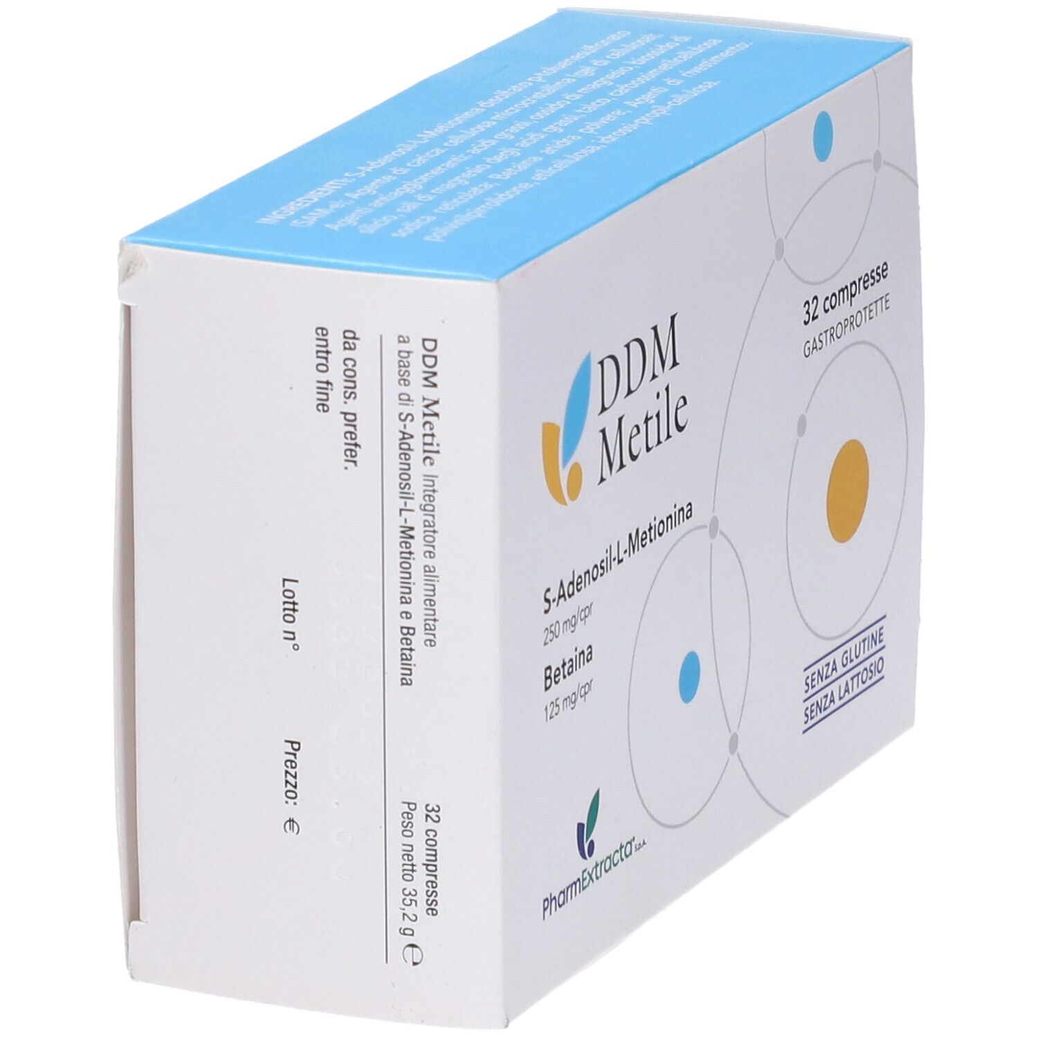 Vista obliqua della confezione di compresse DDM Metile. Contiene S-Adenosil-L-Metionina e Betaina. Senza glutine e lattosio.