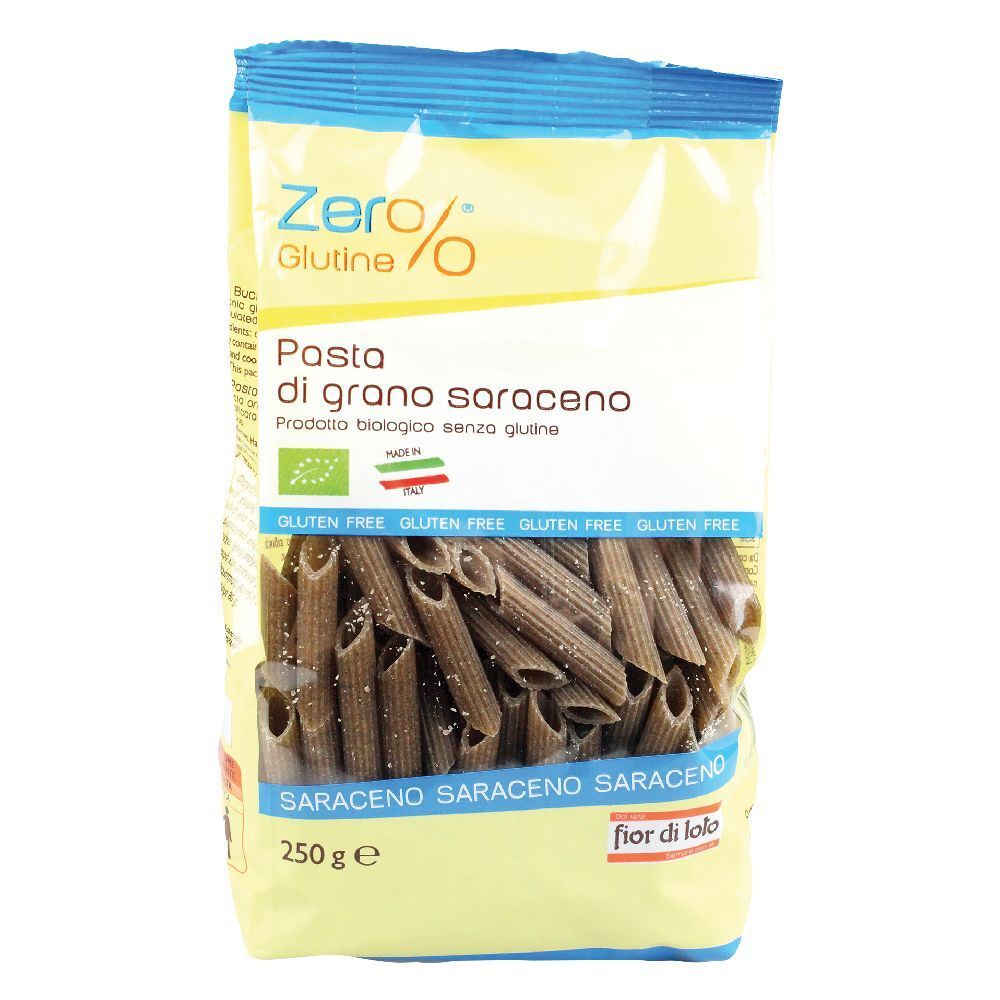 Confezione di penne di grano saraceno senza glutine. Visibile: nome prodotto, logo, marchio bio UE. 250g.