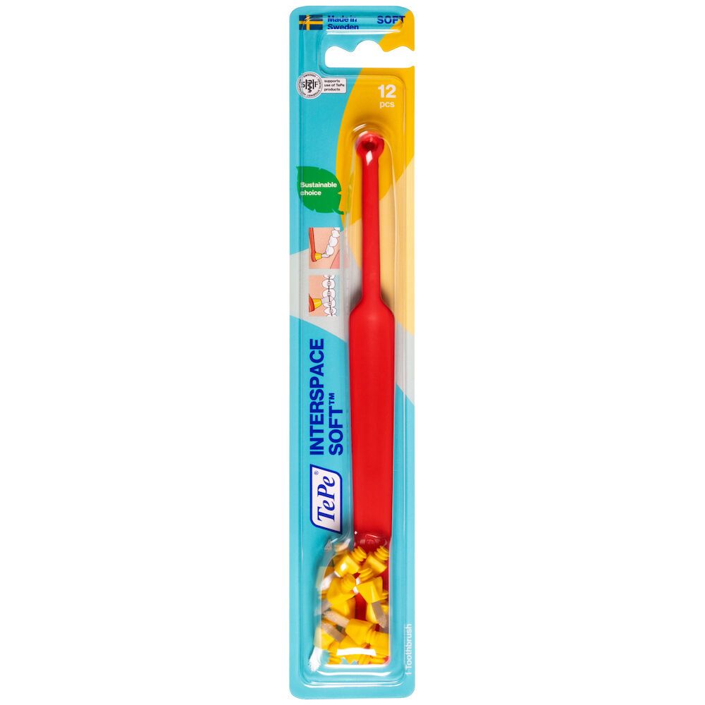 Spazzolino rosso in confezione. Marchio TePe Interspace Soft. 12 pezzi. Imballaggio sostenibile.