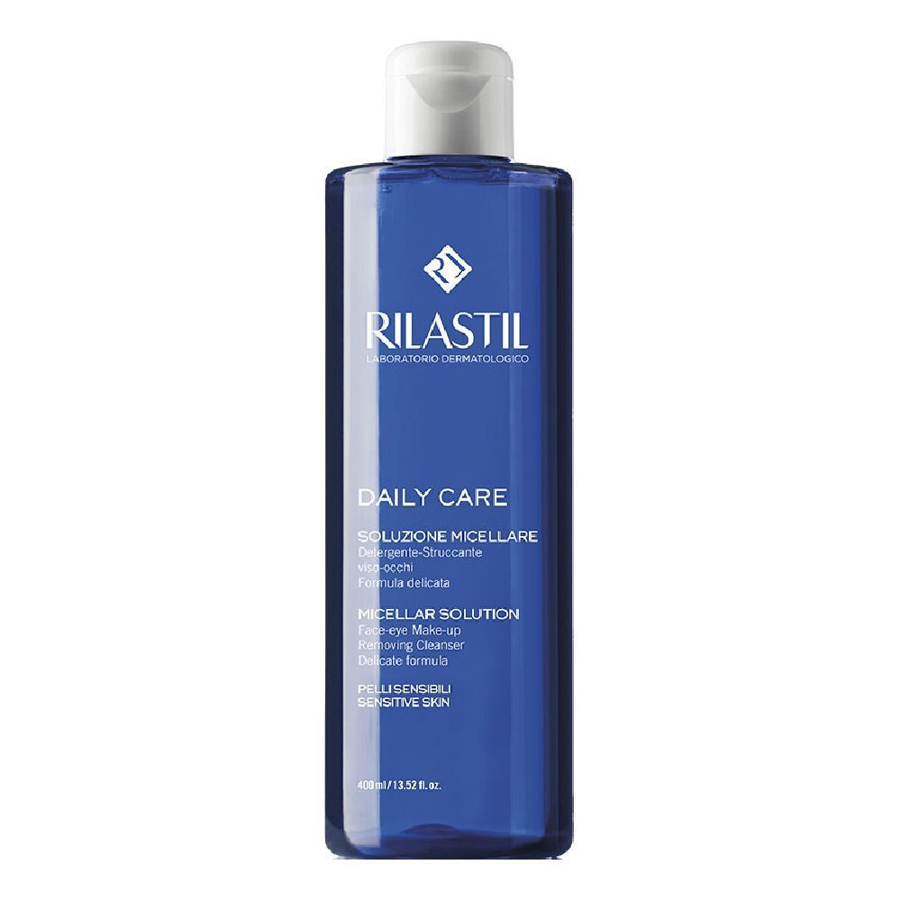 Blaue Flasche mit weißem Deckel. Aufschrift: RILASTIL, DAILY CARE, Micellar Solution. Für empfindliche Haut.