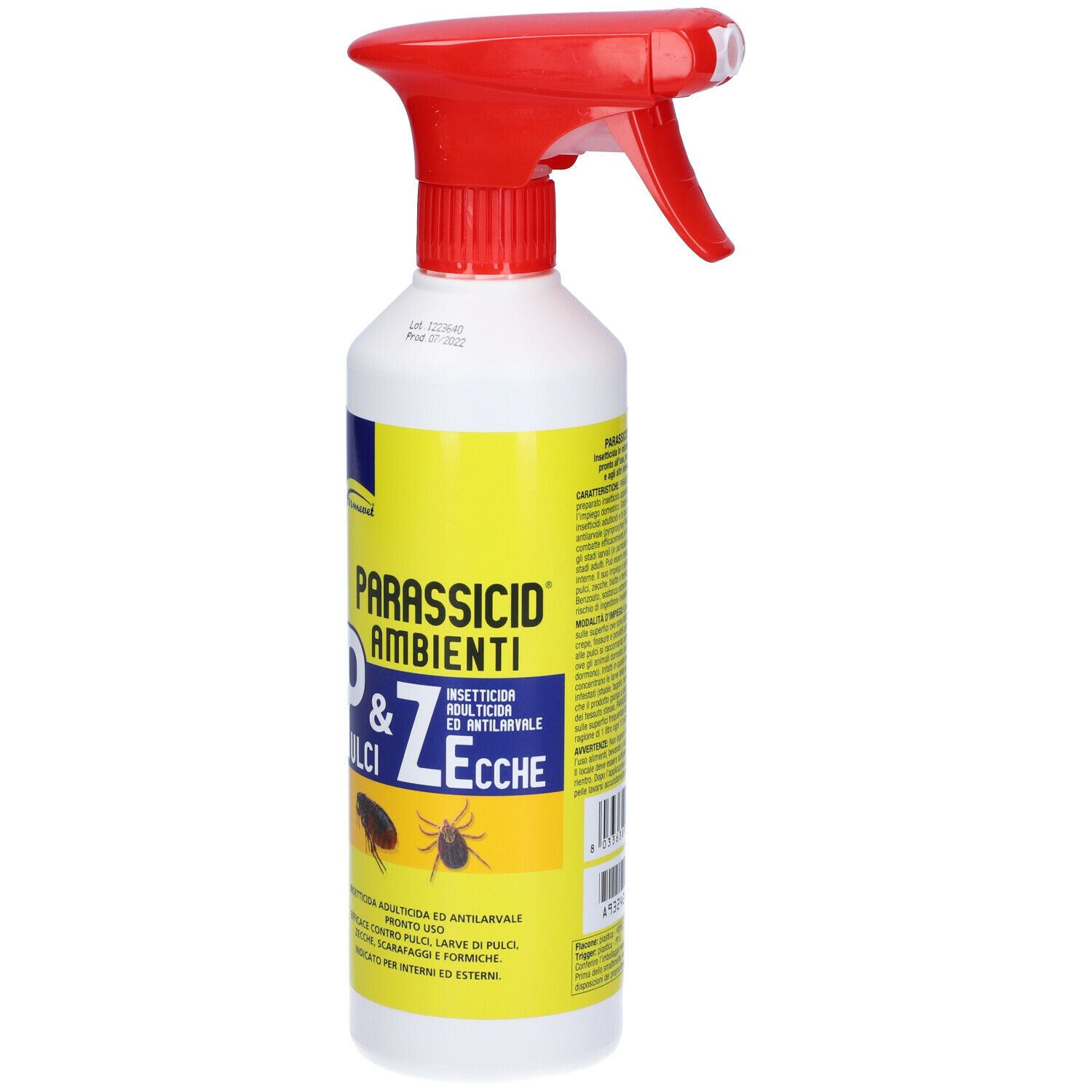 Flacone spray con erogatore rosso ed etichetta gialla. Testo: PARASSICID AMBIENTI P& PULCI & ZECCHE. Immagine di pulce e zecca.