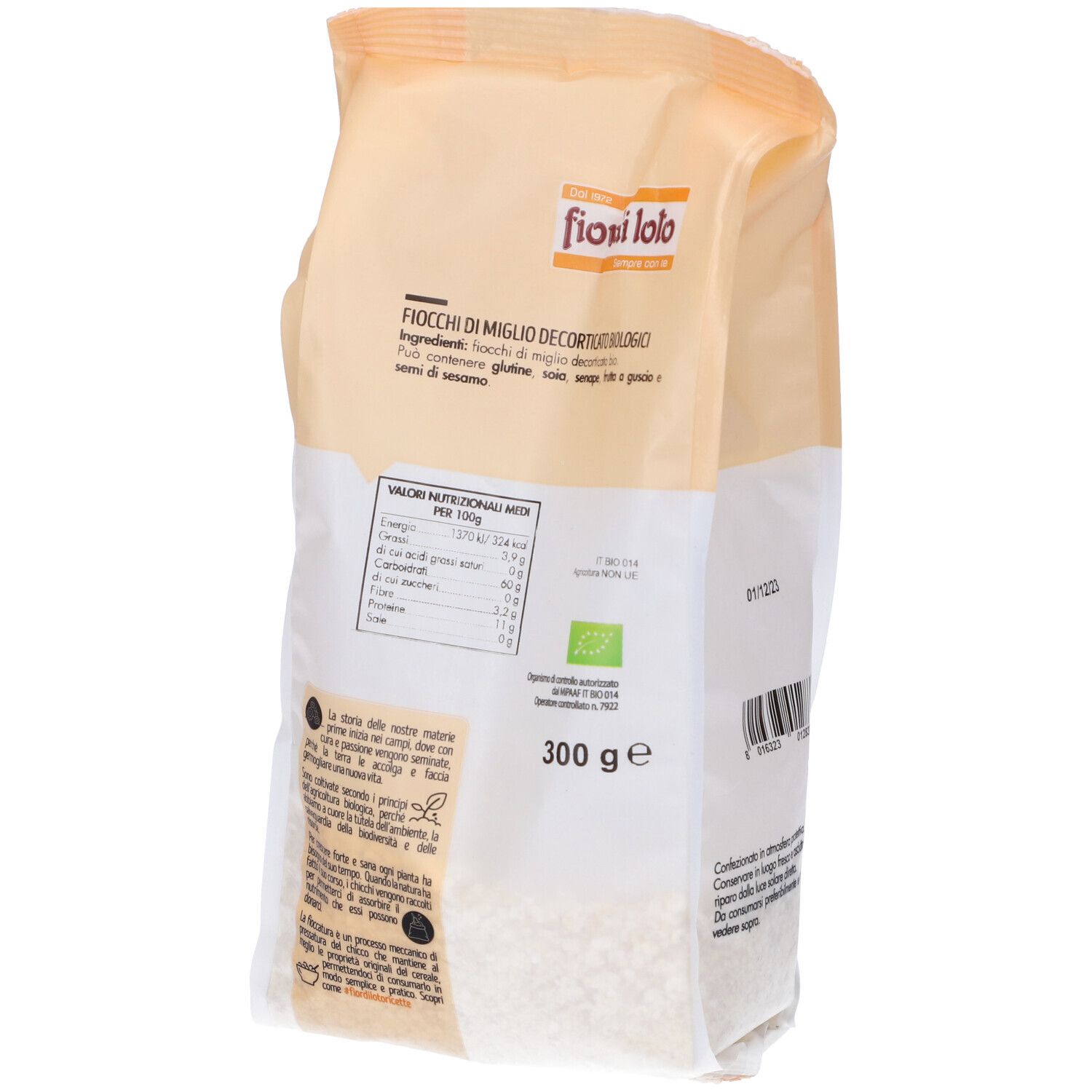 Retro della confezione di Fiocchi di Miglio Decorticato Bio. Logo Fior di Loto. Marchio Bio. Tabella nutrizionale. 300 g.