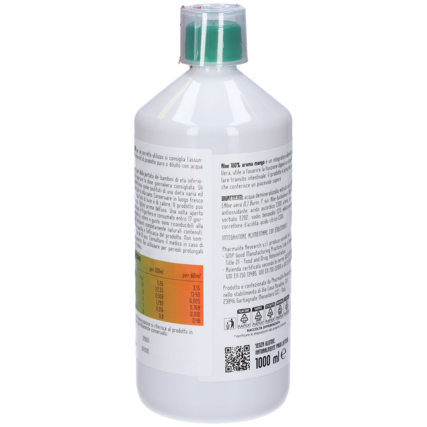 Bottiglia bianca con tappo verde. Retro con testo, informazioni nutrizionali e codice QR. Scritta: 1000 ml.