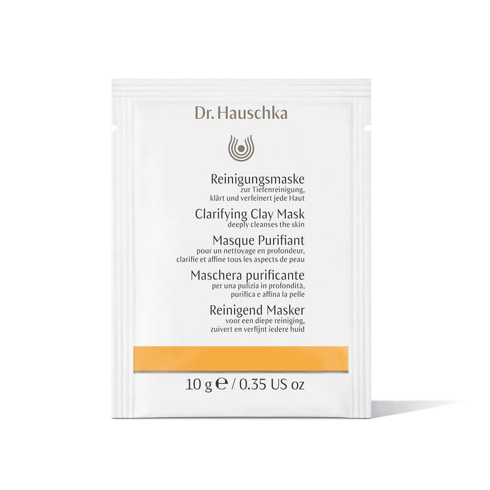 Busta bianca di Maschera Purificante Dr. Hauschka. Testo in tedesco, inglese, francese, italiano e olandese.