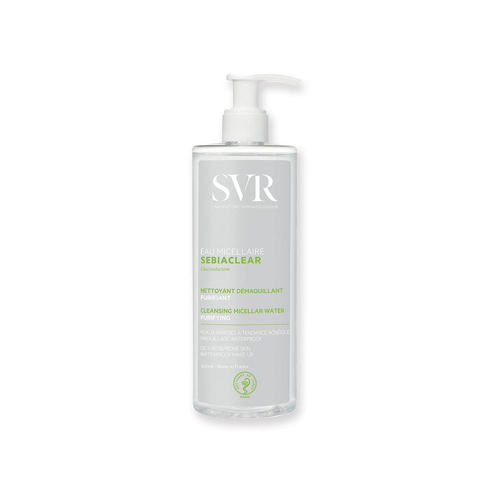 Flacone trasparente con dosatore bianco. Scritte SVR, Sebiaclear, acqua micellare. Logo verde.