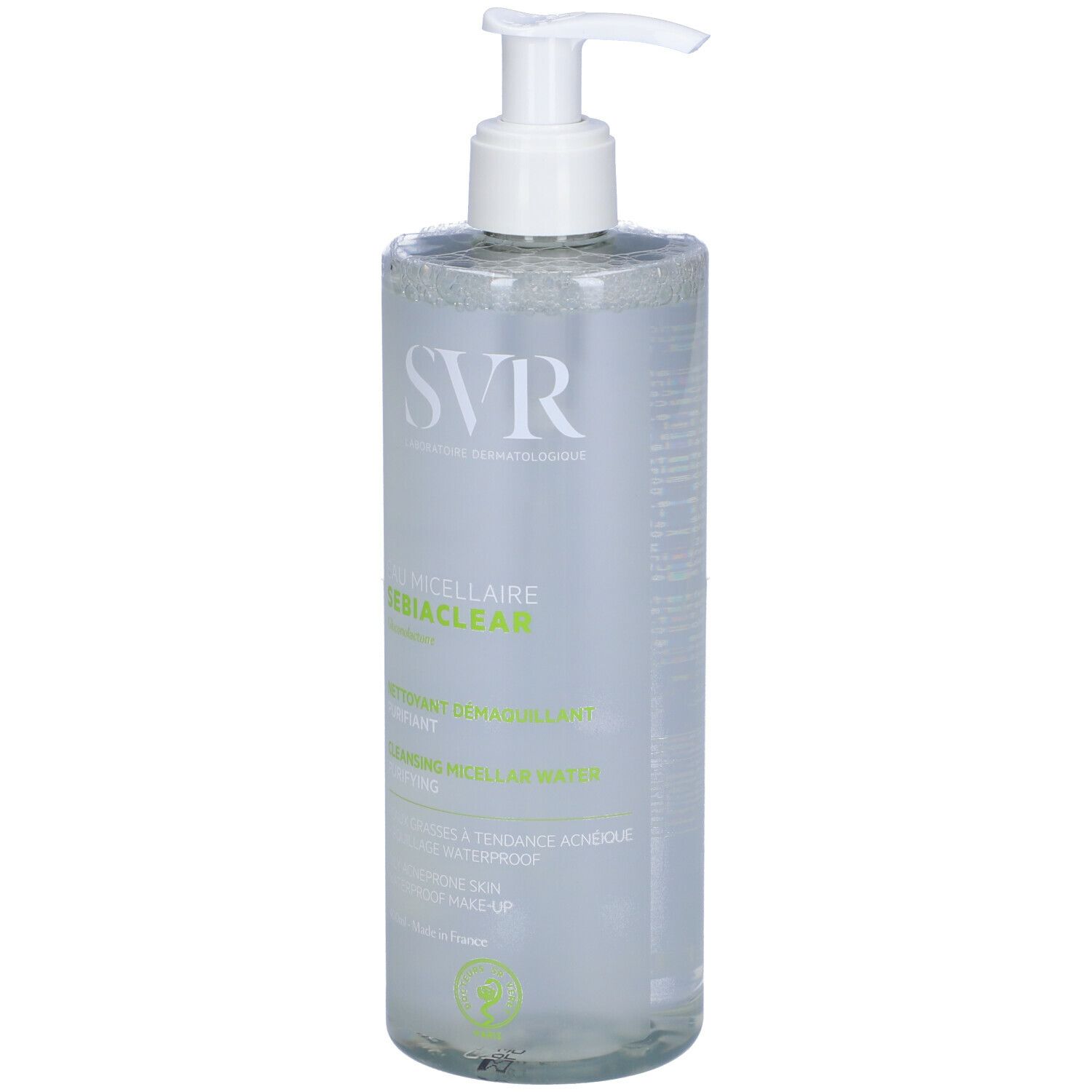 Flacone trasparente con dosatore bianco. Scritte SVR, Eau Micellaire Sebiaclear. Logo verde.